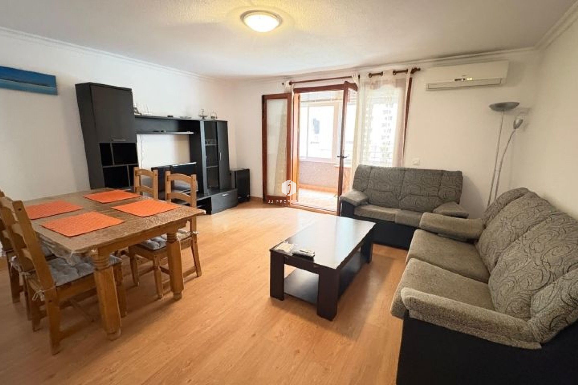 Resale - Apartment / flat -
Torrevieja - Costa Blanca