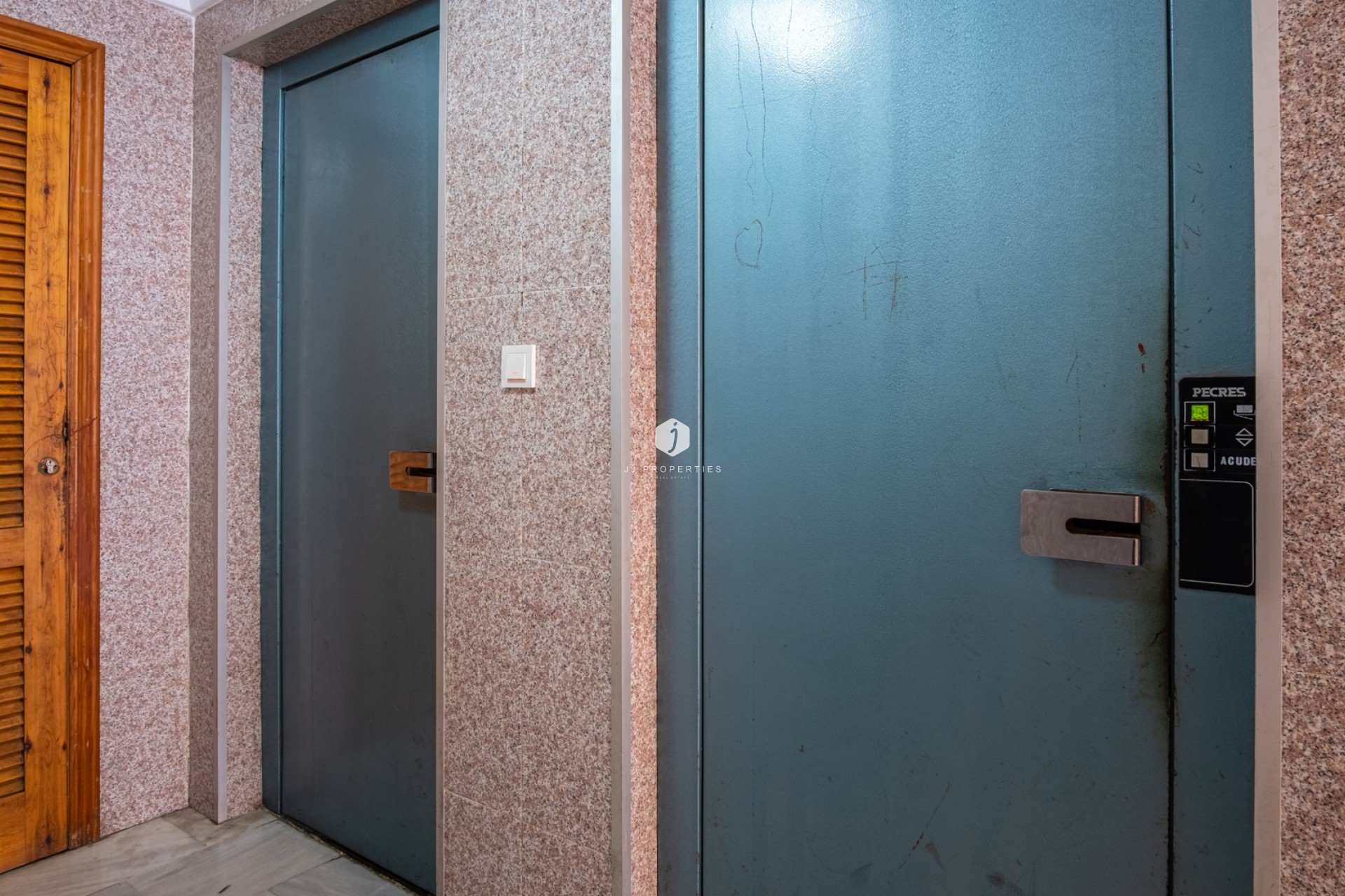 Resale - Apartment / flat -
Torrevieja - Costa Blanca