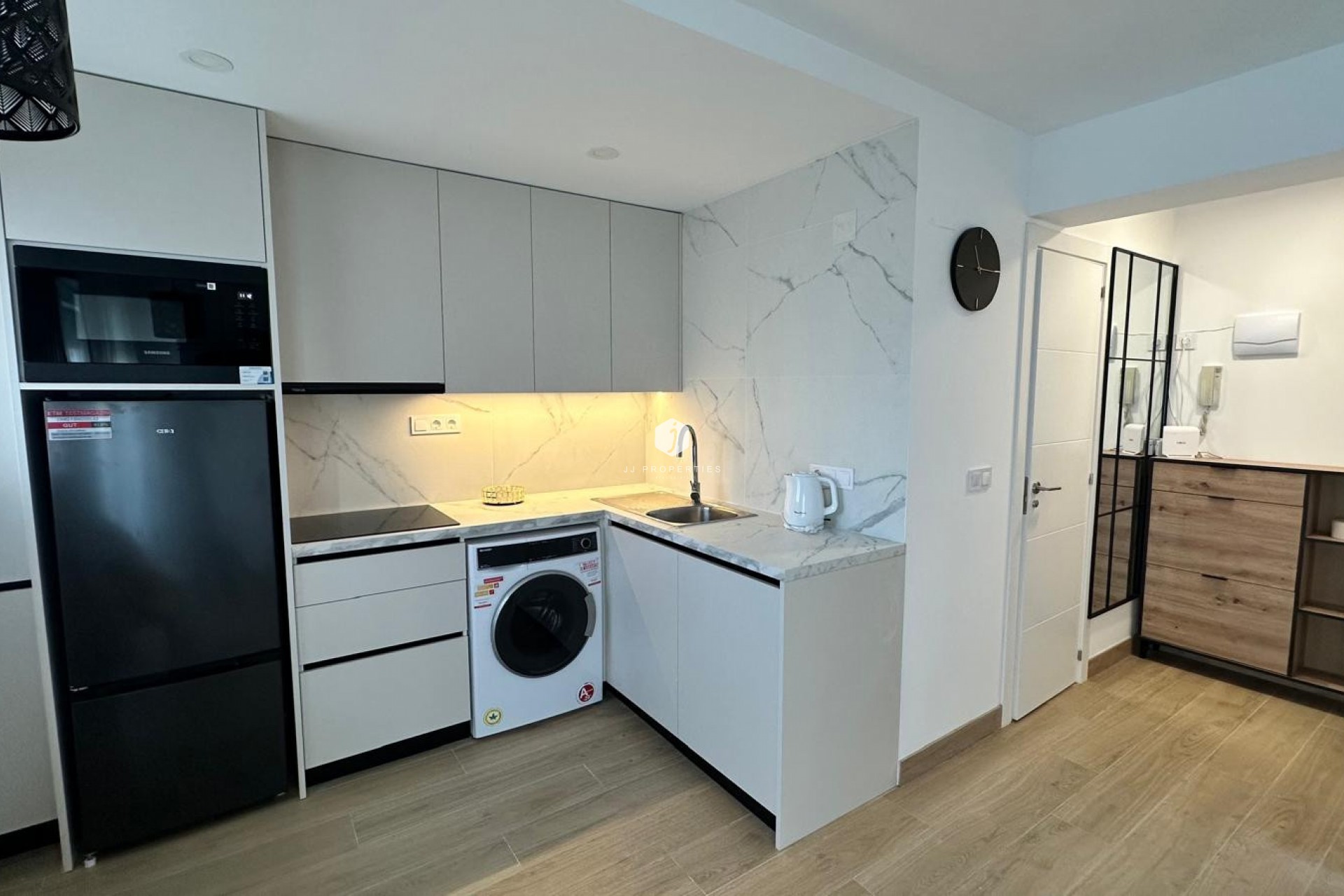 Resale - Apartment / flat -
Torrevieja - Costa Blanca