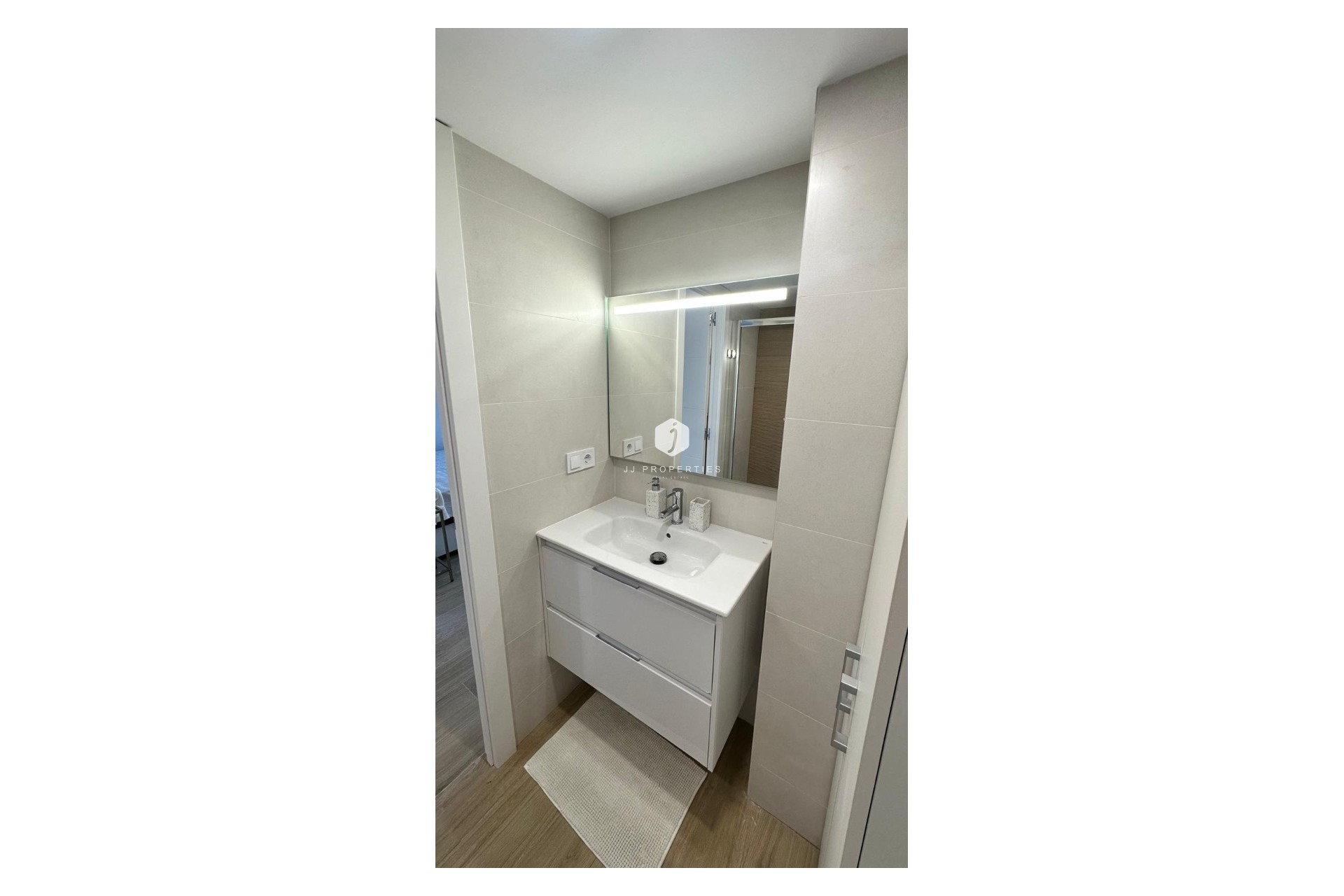 Resale - Apartment / flat -
Torrevieja - Costa Blanca