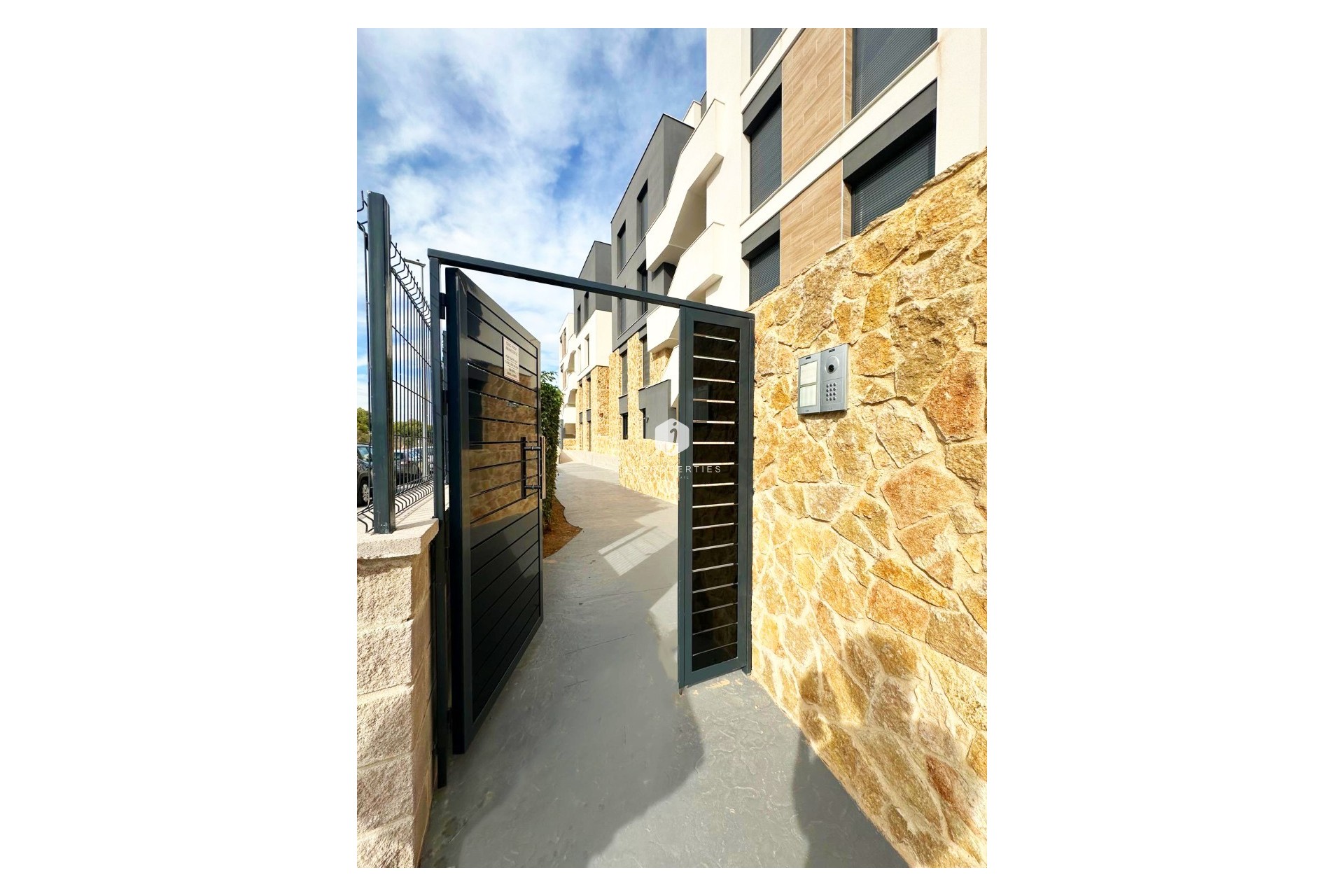 Resale - Apartment / flat -
Torrevieja - Costa Blanca