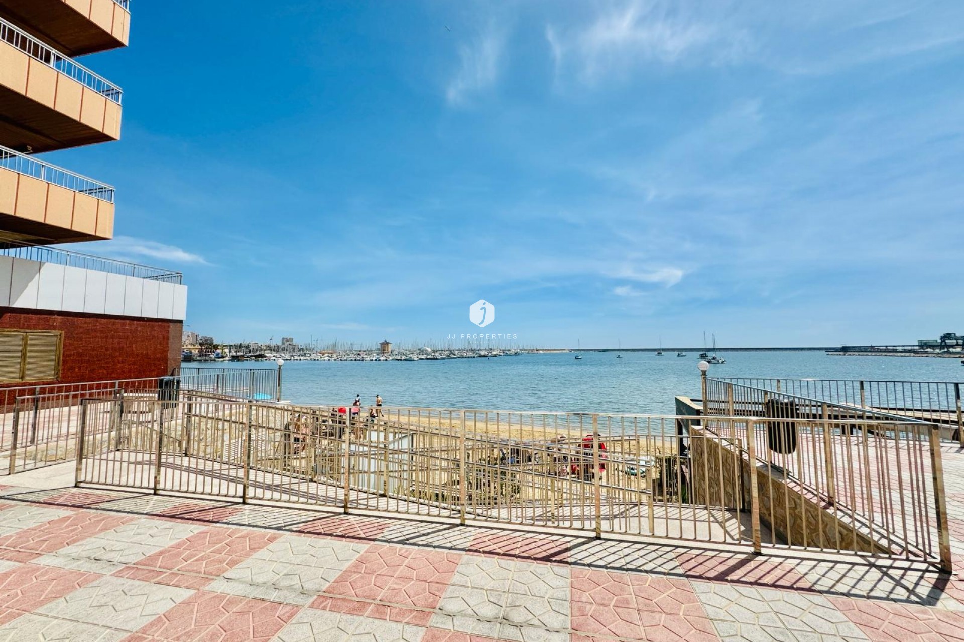 Resale - Apartment / flat -
Torrevieja - Costa Blanca