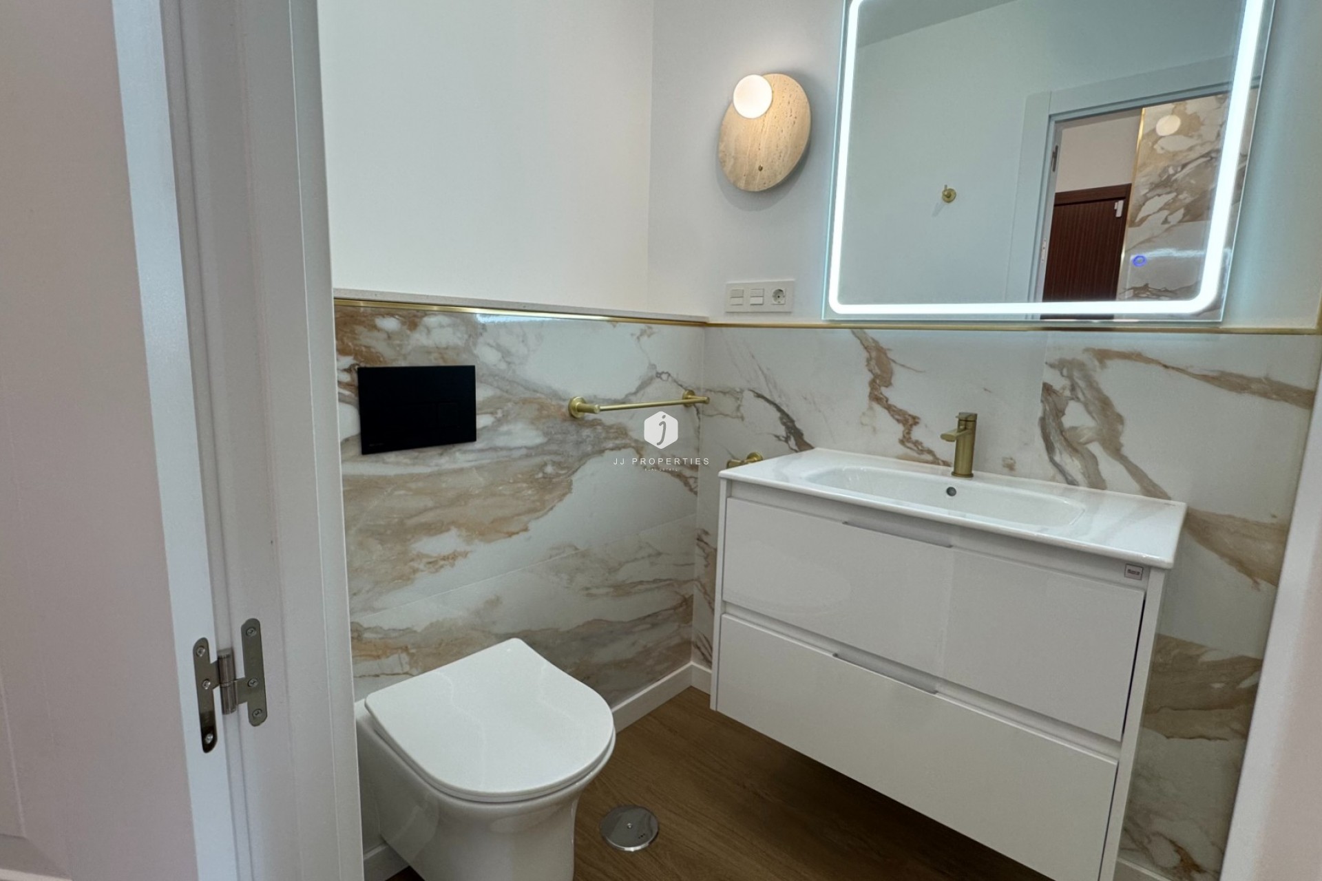 Resale - Apartment / flat -
Torrevieja - Costa Blanca