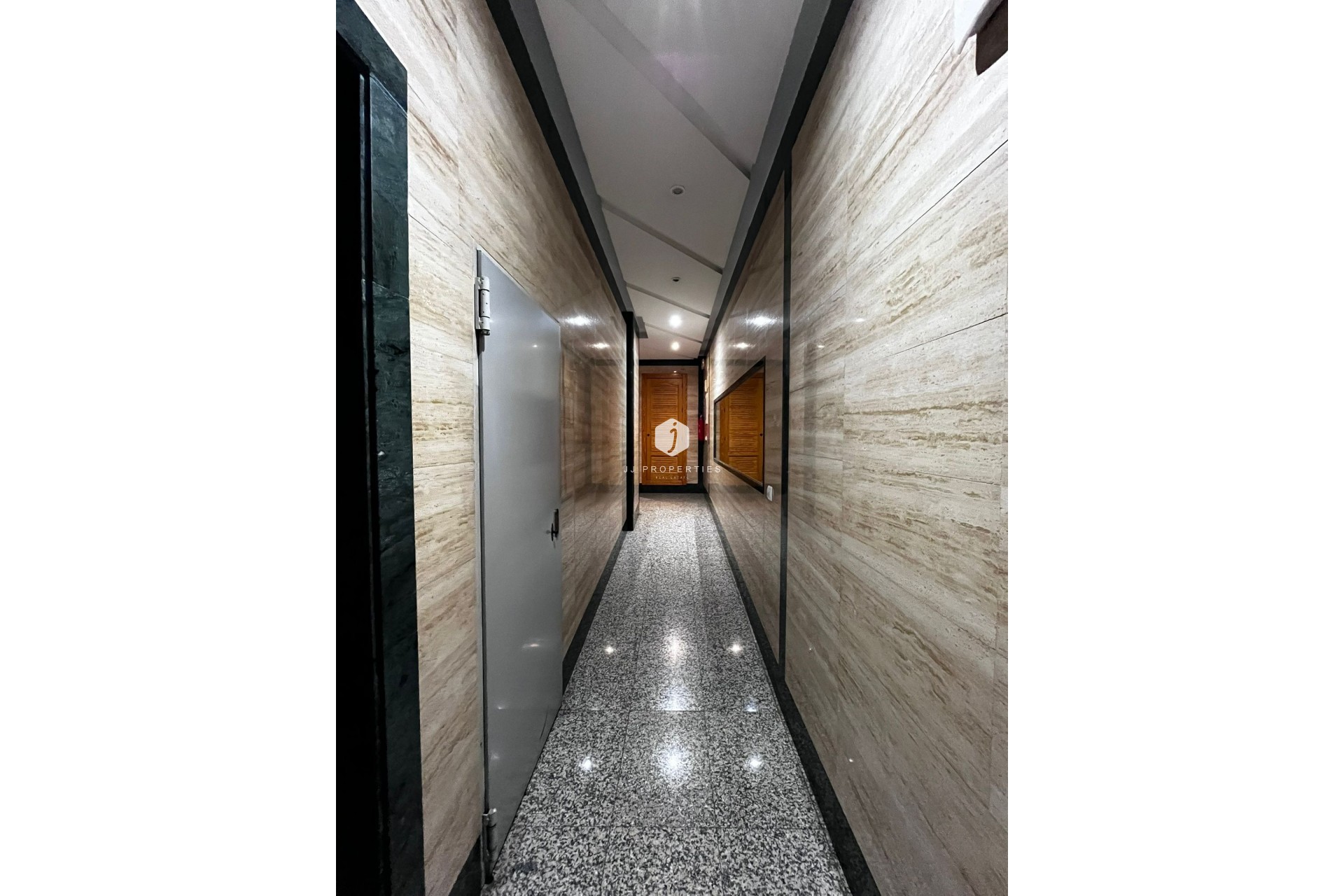 Resale - Apartment / flat -
Torrevieja - Costa Blanca