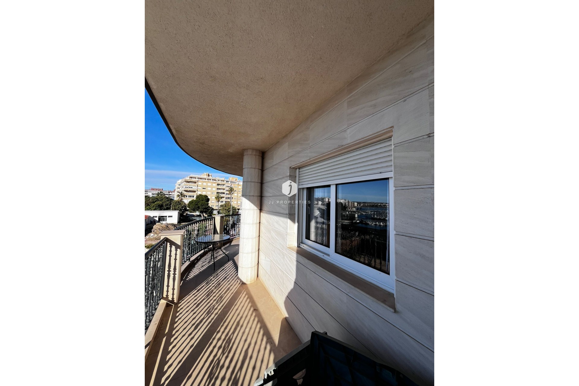 Resale - Apartment / flat -
Torrevieja - Costa Blanca