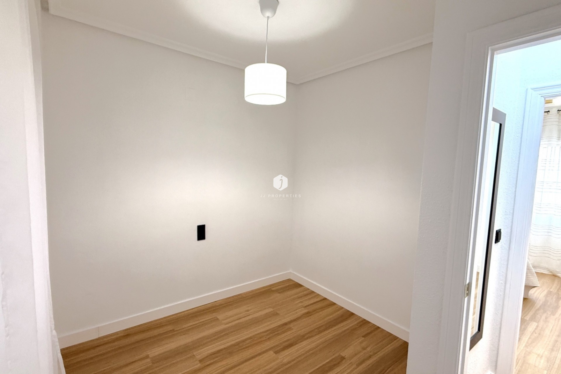 Resale - Apartment / flat -
Torrevieja - Costa Blanca