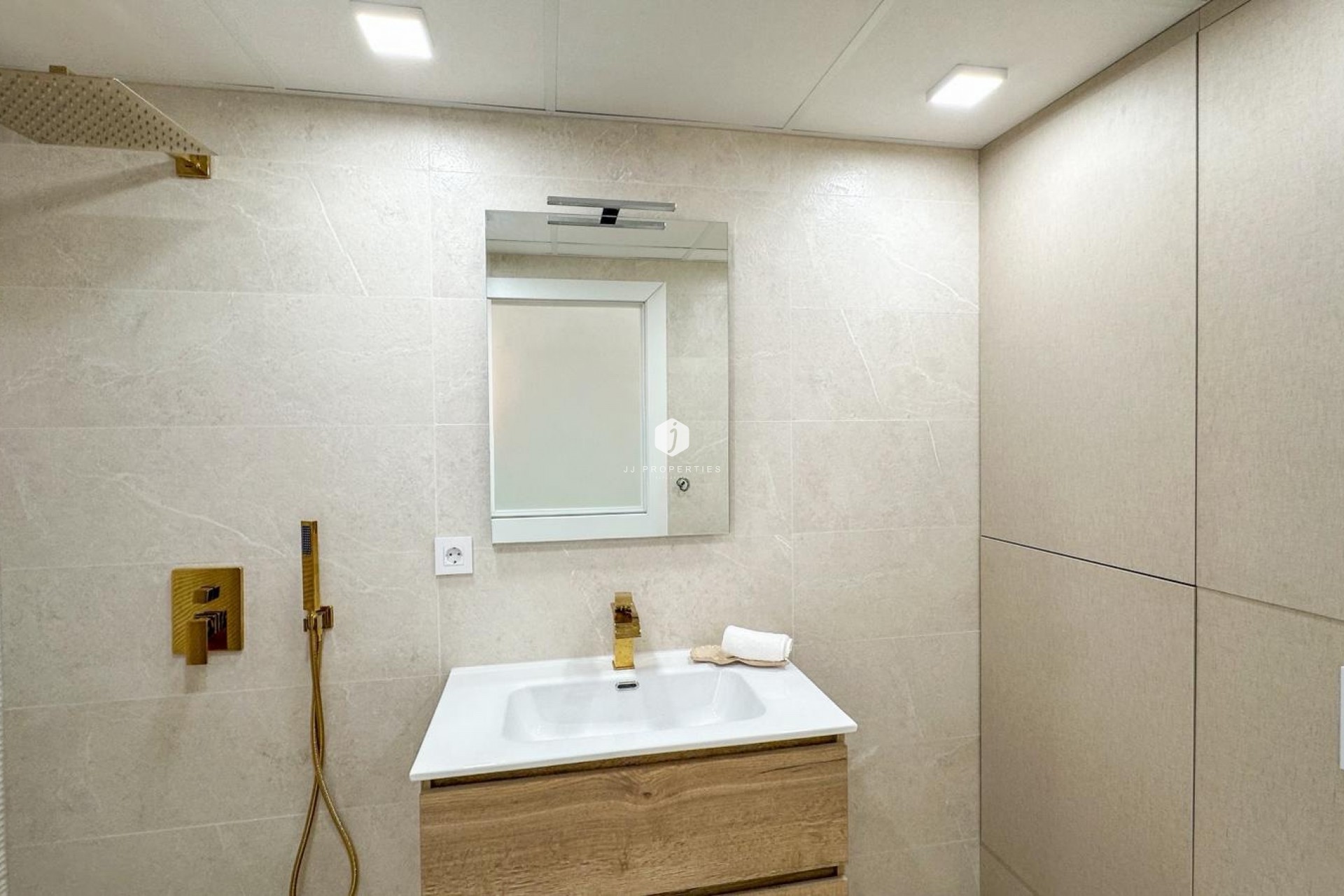 Resale - Apartment / flat -
Torrevieja - Costa Blanca