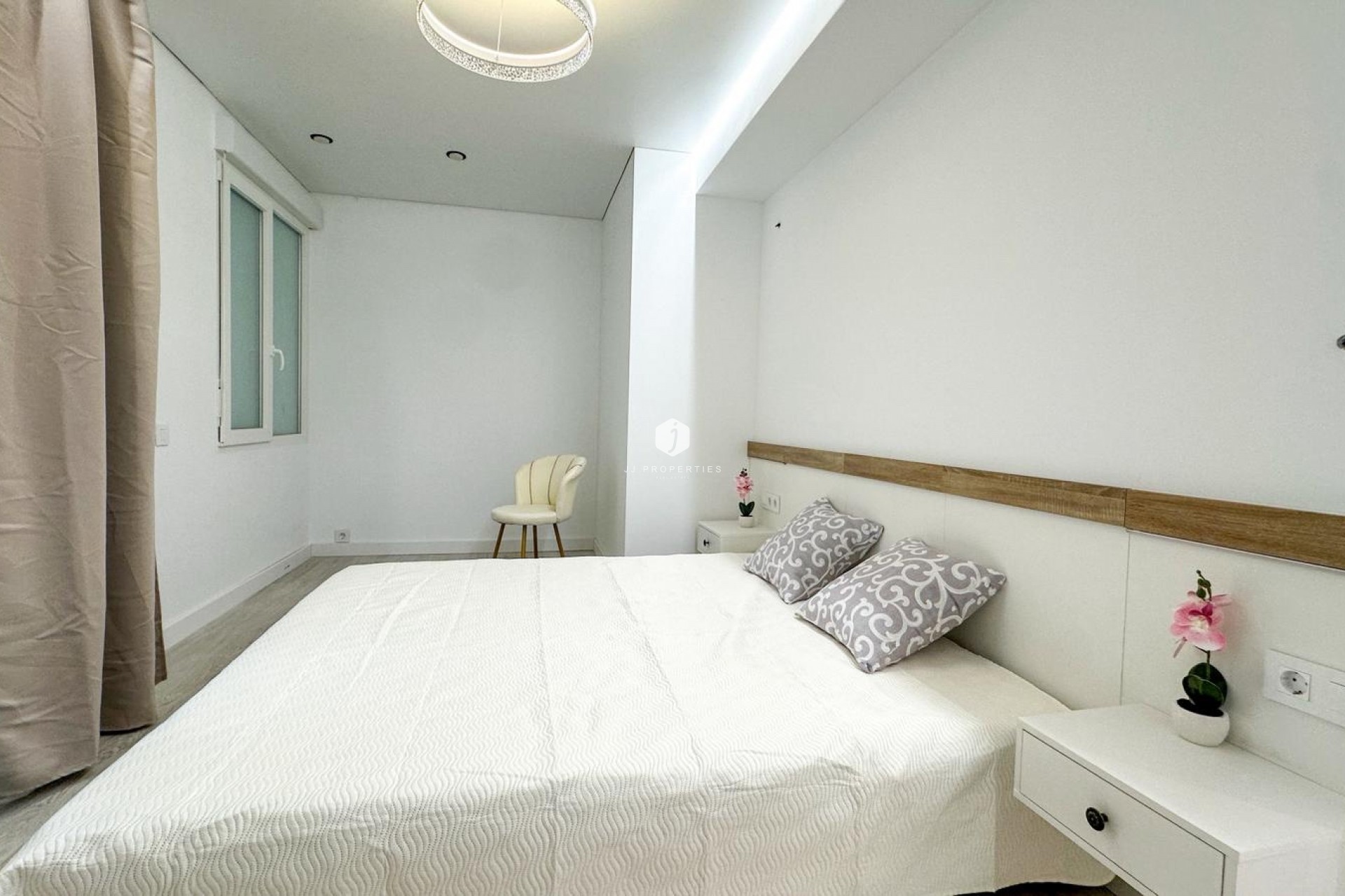 Resale - Apartment / flat -
Torrevieja - Costa Blanca