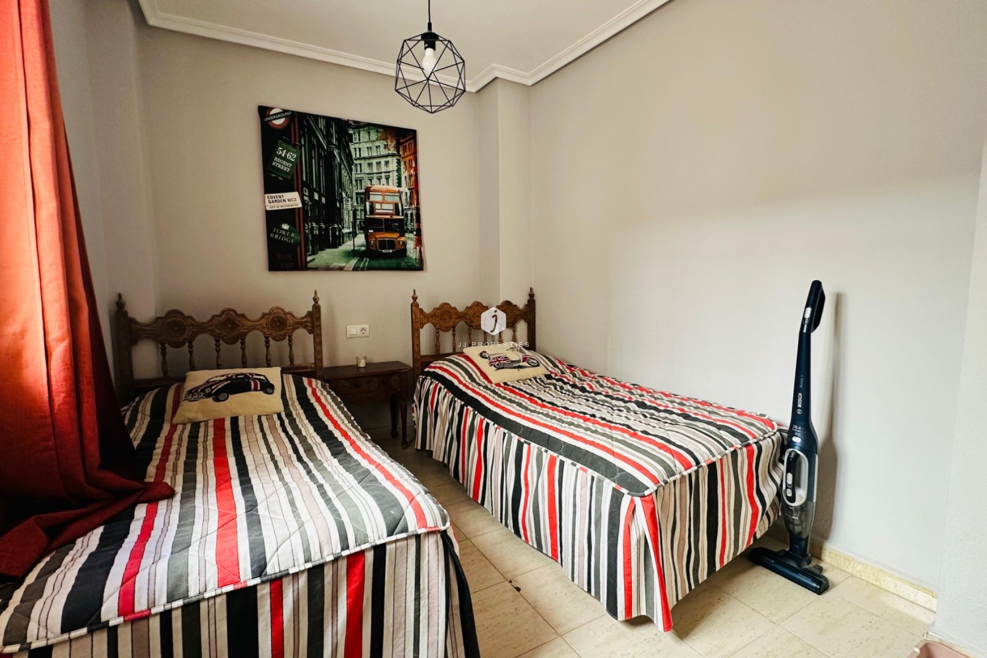 Resale - Apartment / flat -
Torrevieja - Costa Blanca