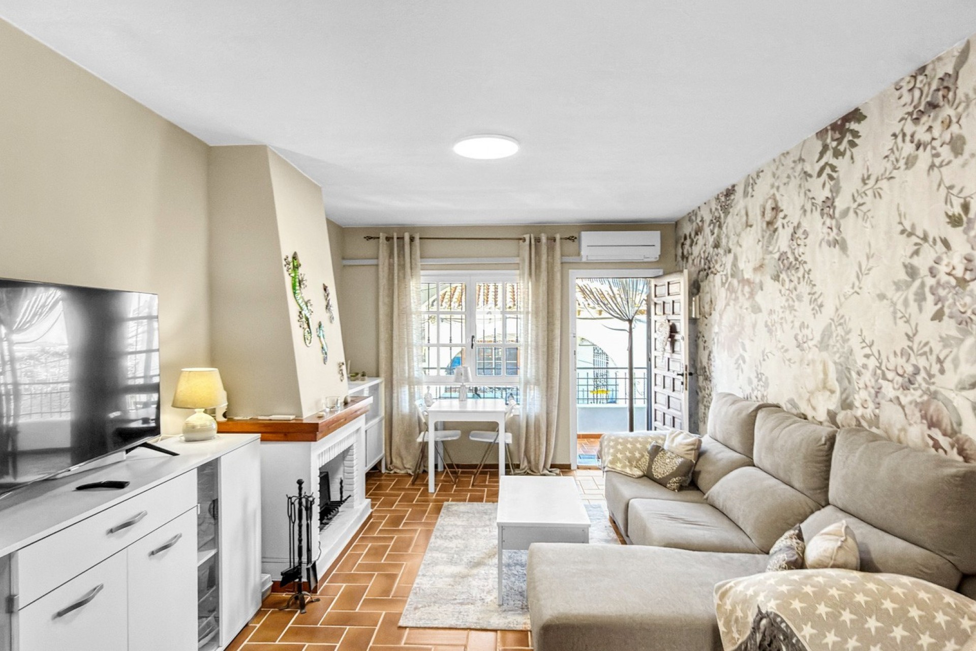 Resale - Apartment / flat -
Torrevieja - Costa Blanca