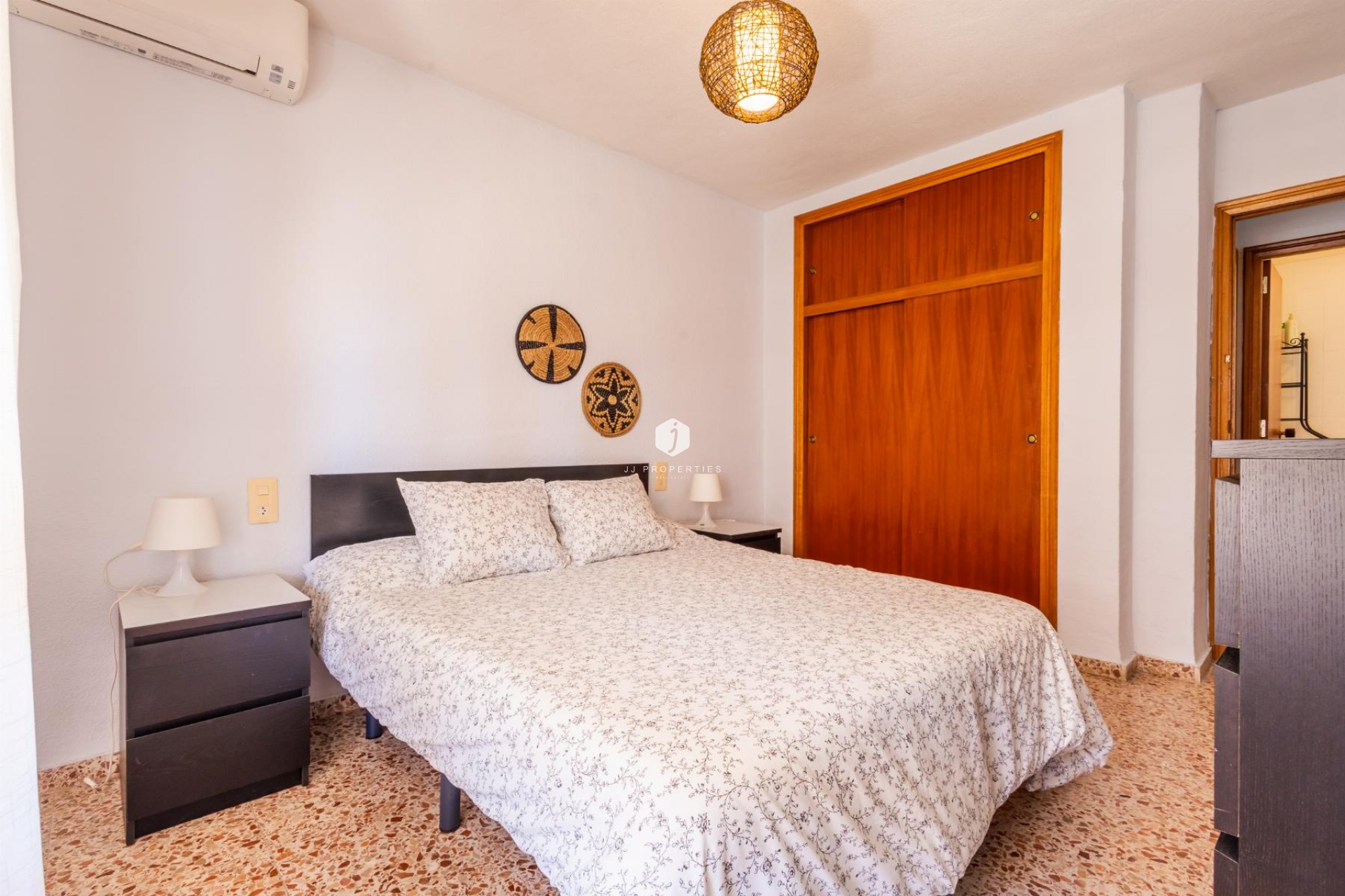 Resale - Apartment / flat -
Torrevieja - Costa Blanca