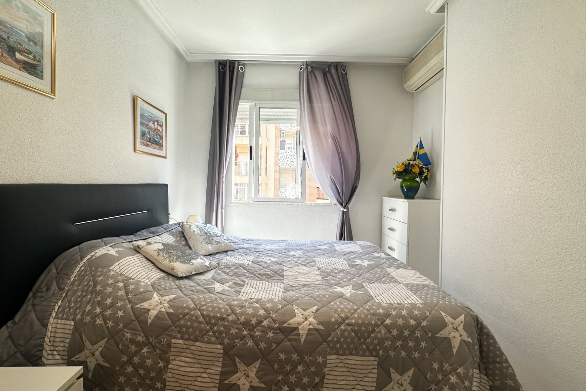 Resale - Apartment / flat -
Torrevieja - Costa Blanca