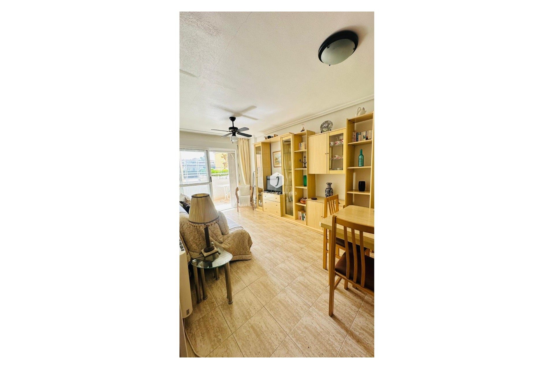 Resale - Apartment / flat -
Torrevieja - Costa Blanca