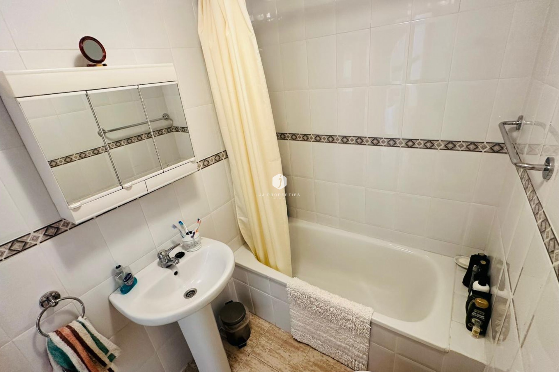 Resale - Apartment / flat -
Torrevieja - Costa Blanca