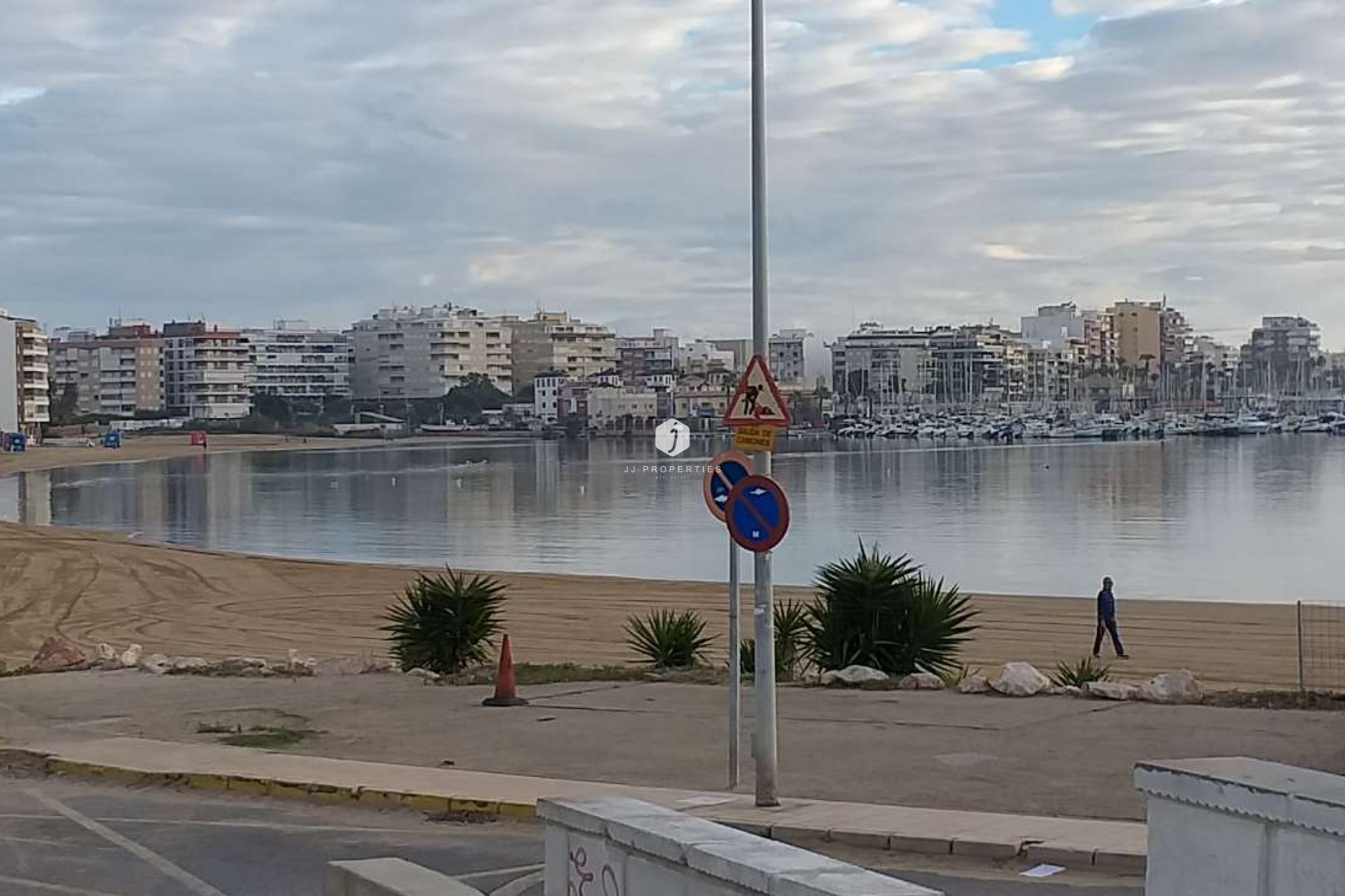 Resale - Apartment / flat -
Torrevieja - Costa Blanca