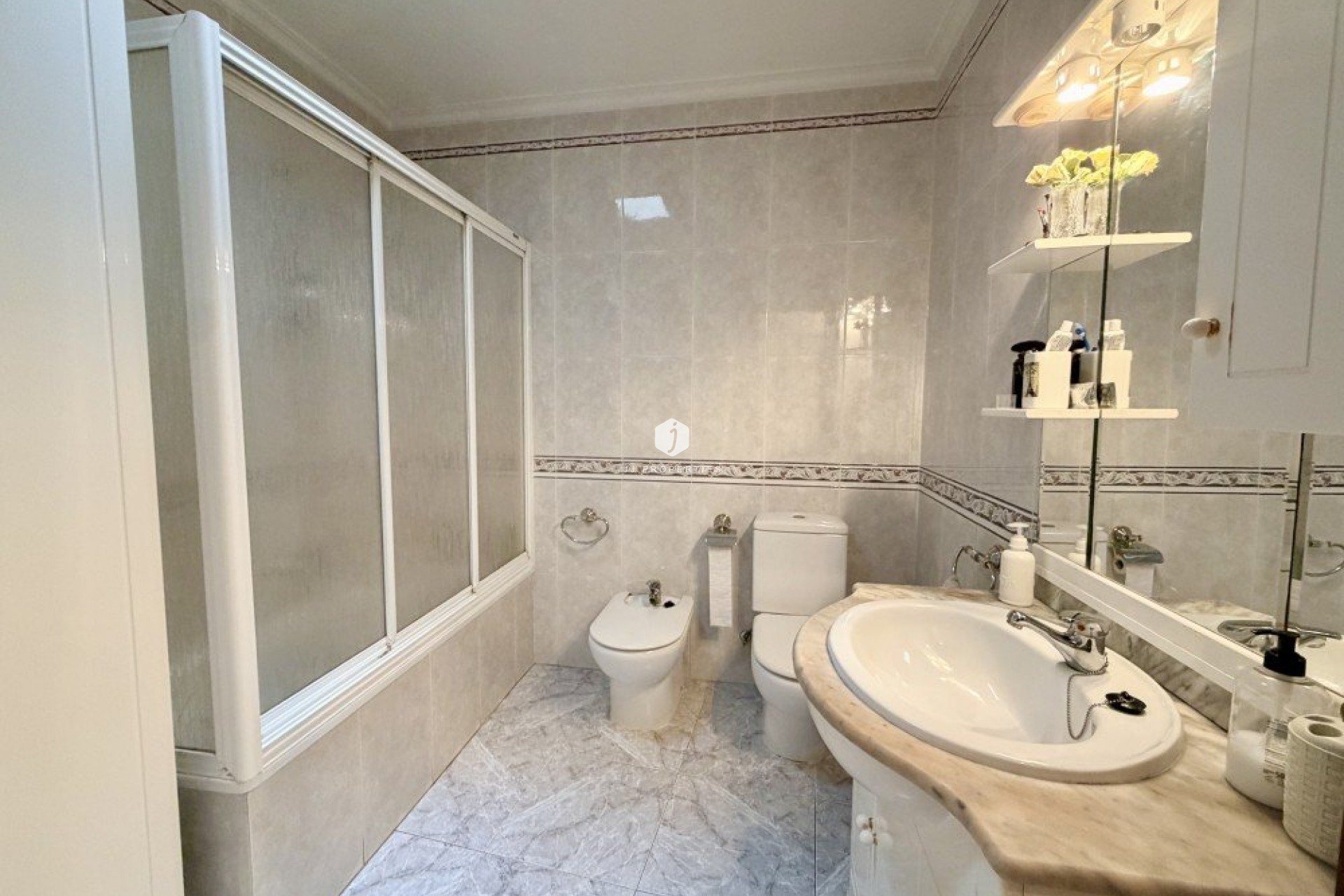 Resale - Apartment / flat -
Torrevieja - Costa Blanca