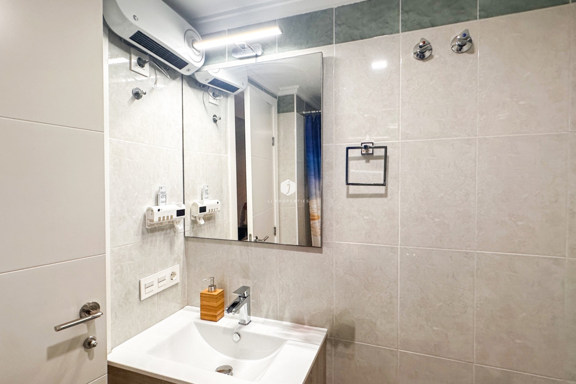 Resale - Apartment / flat -
Torrevieja - Costa Blanca