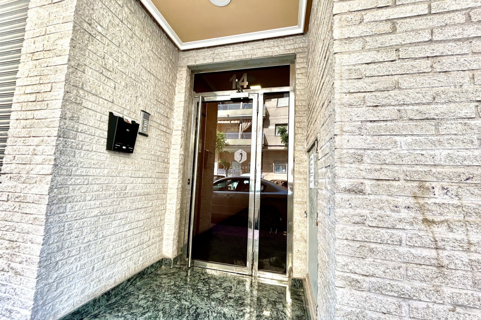 Resale - Apartment / flat -
Torrevieja - Costa Blanca