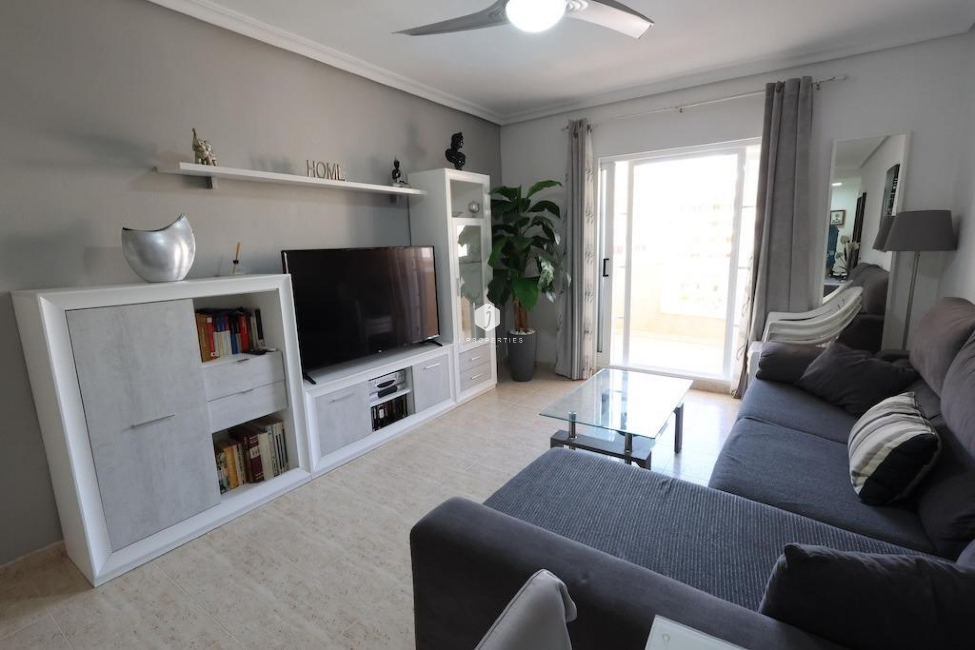 Resale - Apartment / flat -
Torrevieja - Costa Blanca