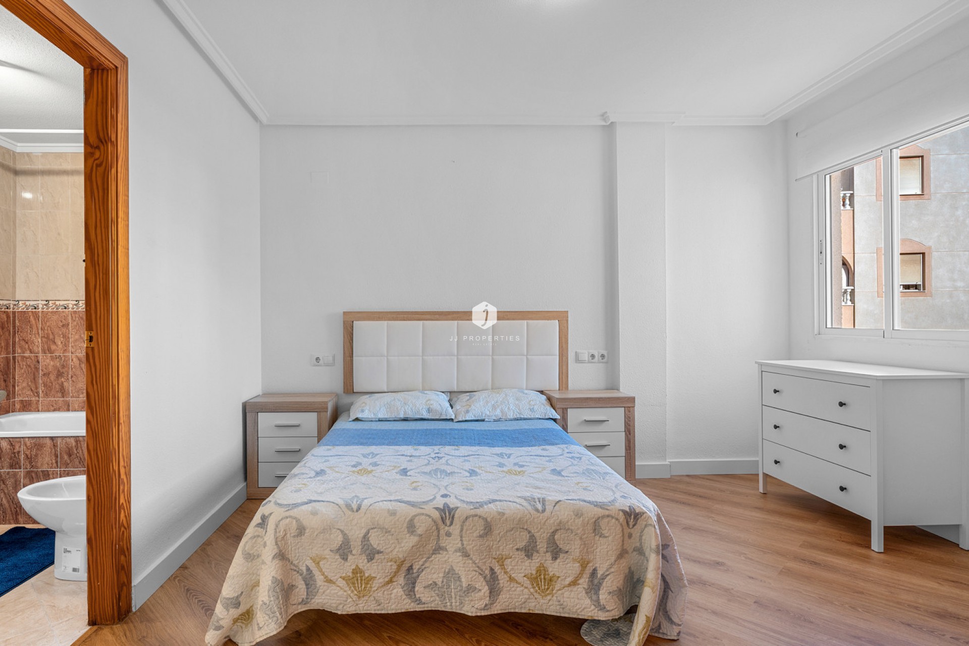 Resale - Apartment / flat -
Torrevieja - Costa Blanca