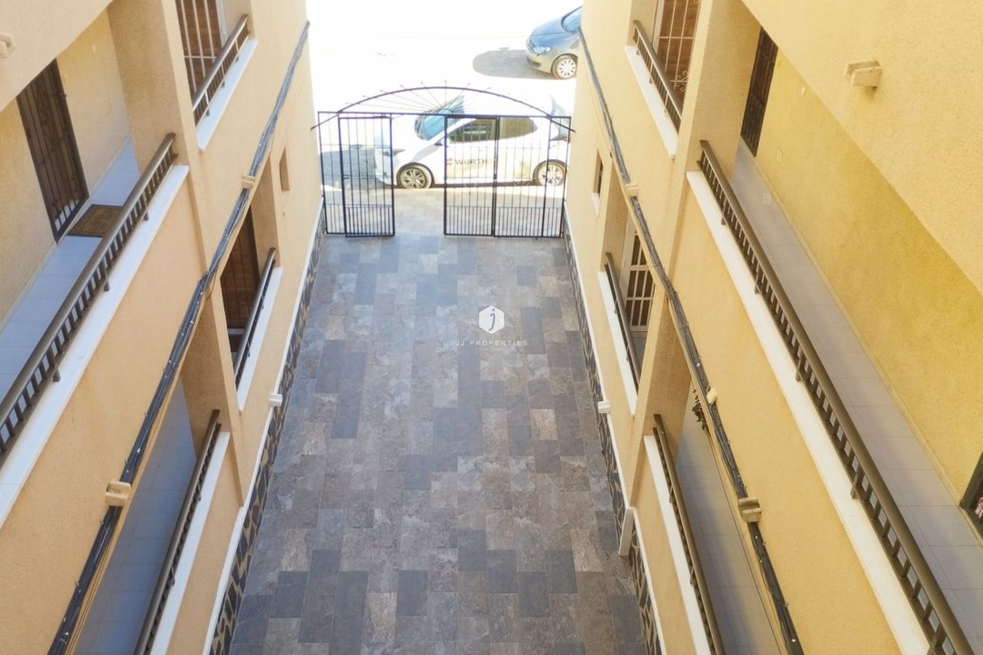 Resale - Apartment / flat -
Torrevieja - Costa Blanca