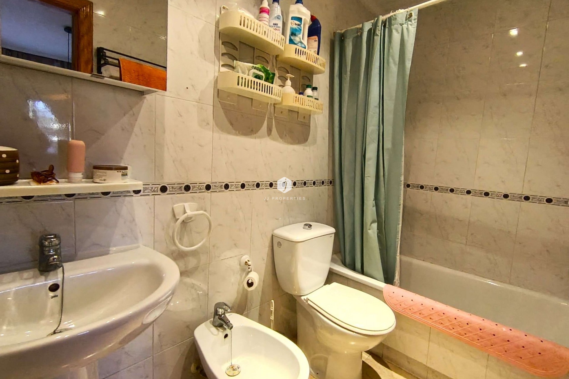Resale - Apartment / flat -
Torrevieja - Costa Blanca