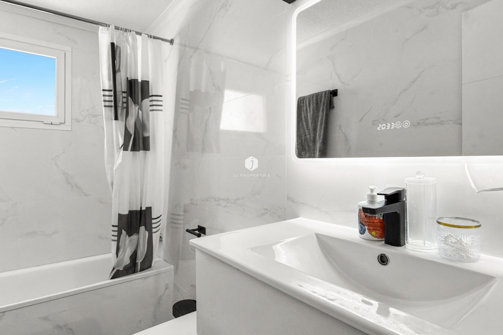 Resale - Apartment / flat -
Torrevieja - Costa Blanca