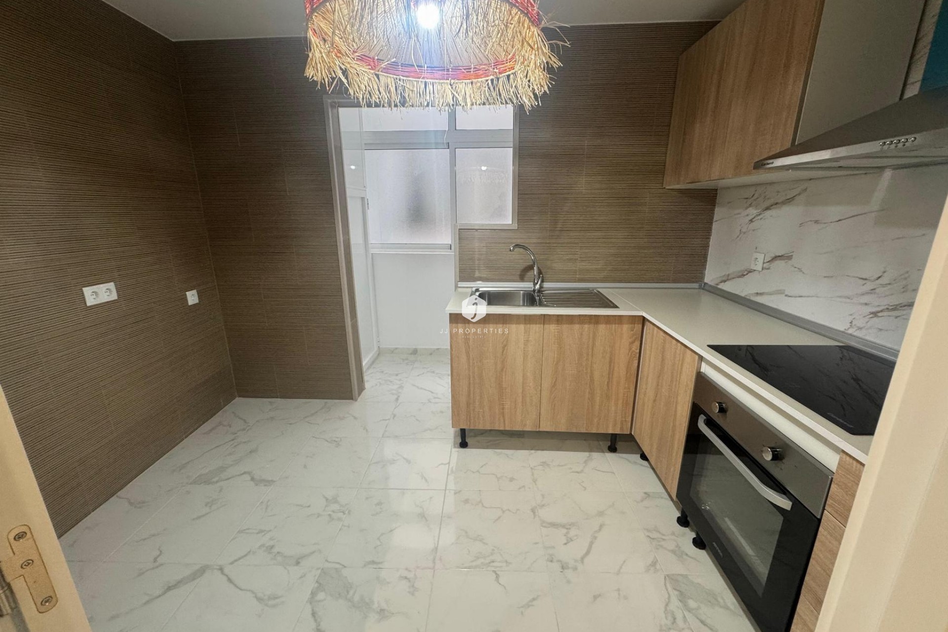 Resale - Apartment / flat -
Torrevieja - Costa Blanca
