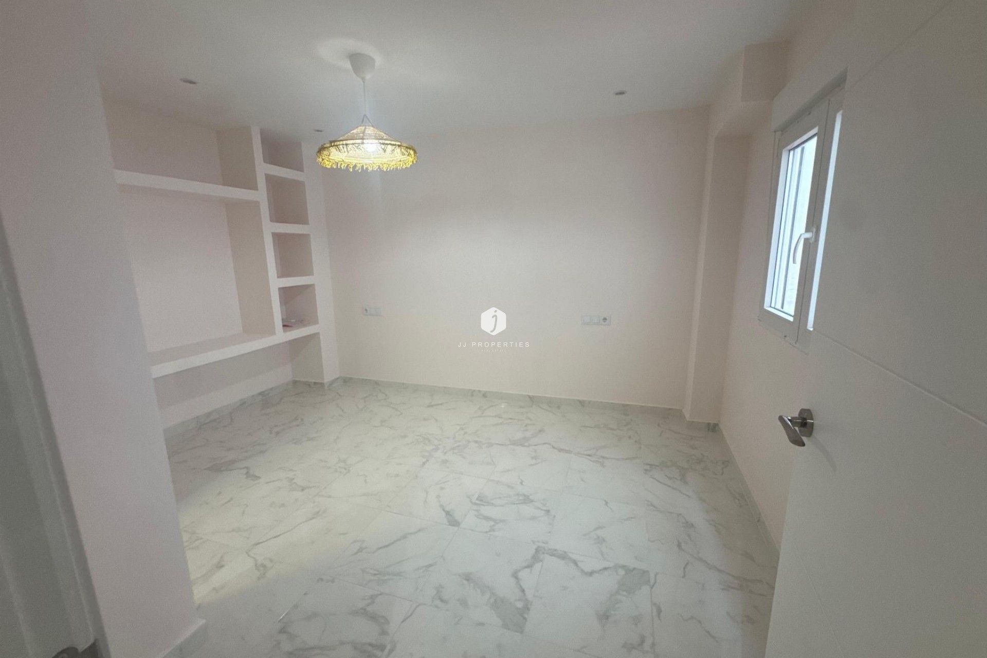 Resale - Apartment / flat -
Torrevieja - Costa Blanca
