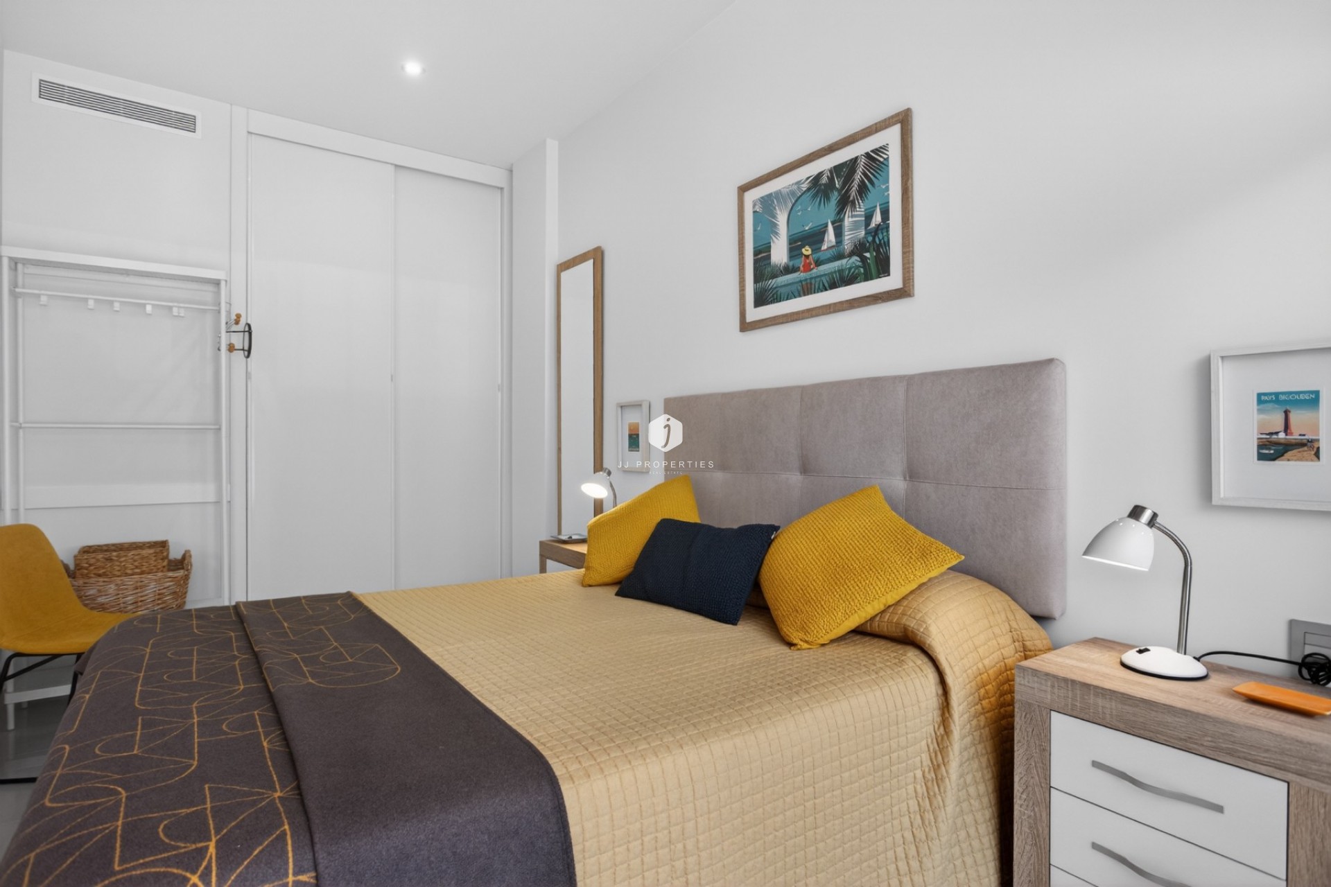 Resale - Apartment / flat -
Torrevieja - Costa Blanca