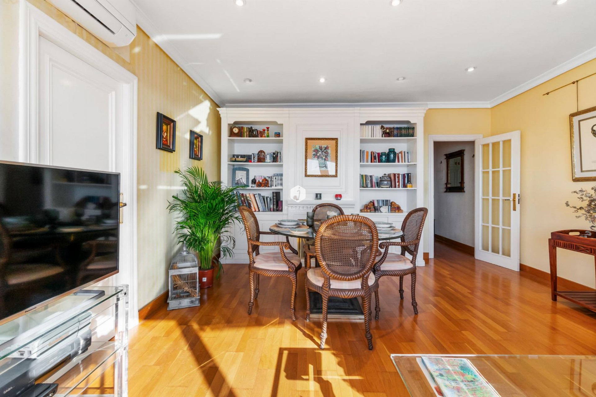 Resale - Apartment / flat -
Torrevieja - Costa Blanca