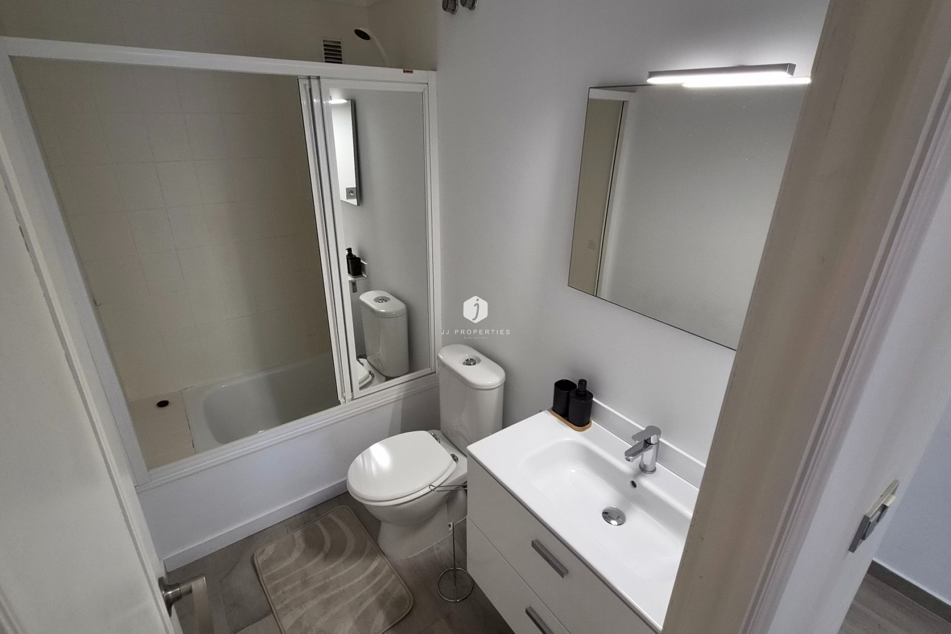 Resale - Apartment / flat -
Torrevieja - Costa Blanca