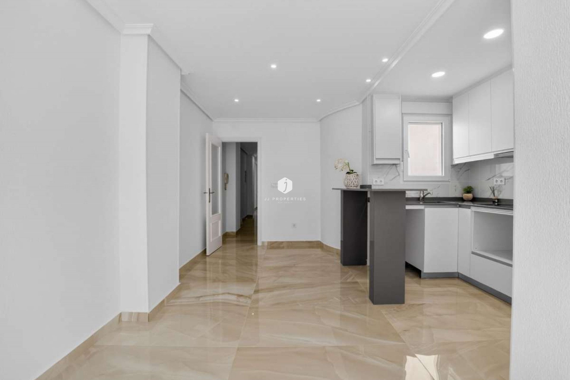 Resale - Apartment / flat -
Torrevieja - Costa Blanca