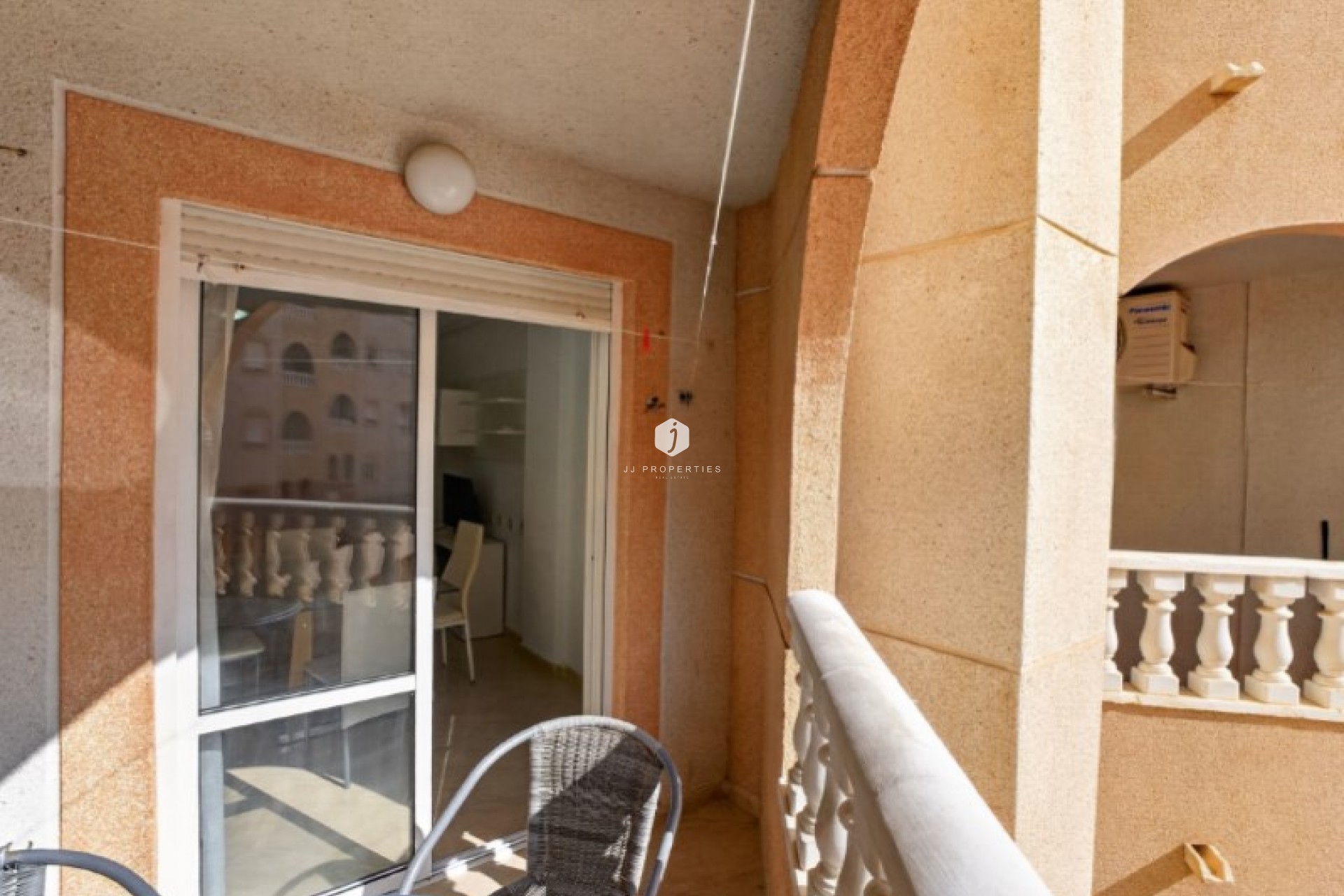Resale - Apartment / flat -
Torrevieja - Costa Blanca