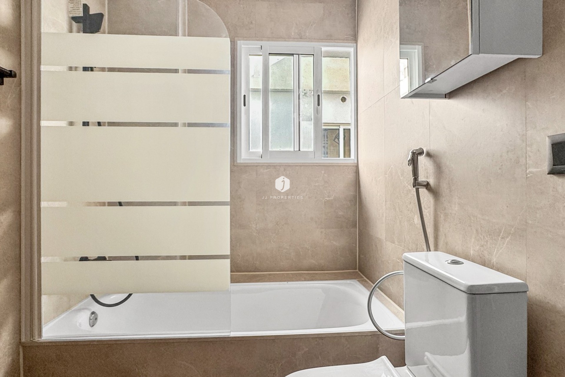 Resale - Apartment / flat -
Torrevieja - Costa Blanca