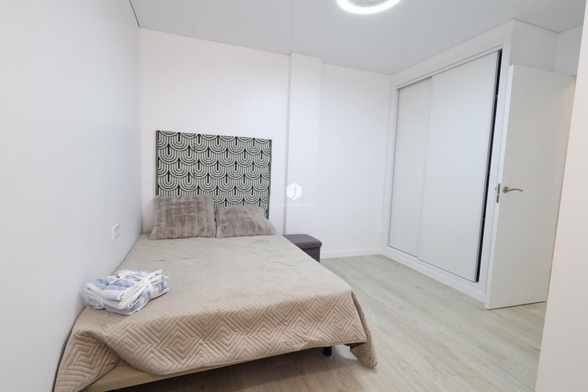 Resale - Apartment / flat -
Torrevieja - Costa Blanca