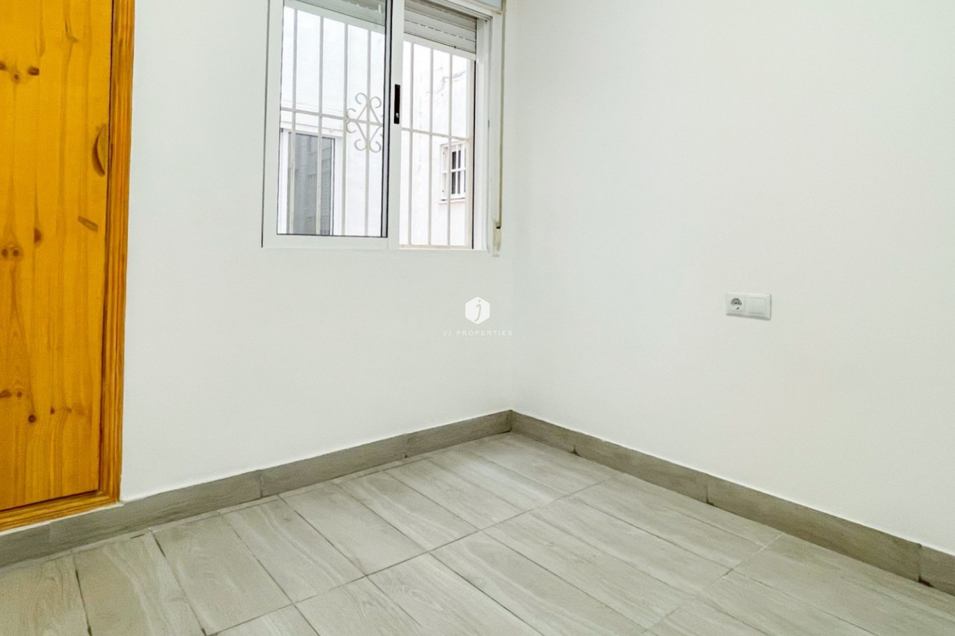 Resale - Apartment / flat -
Torrevieja - Costa Blanca