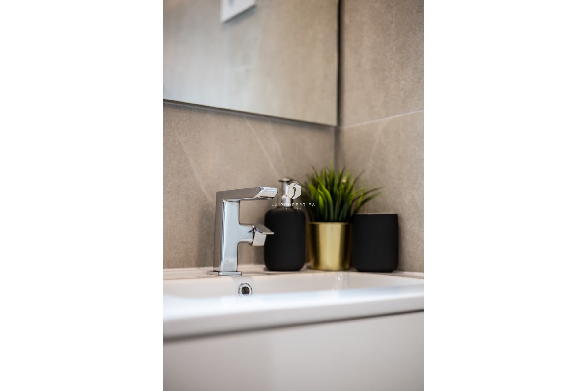 Resale - Apartment / flat -
Torrevieja - Costa Blanca