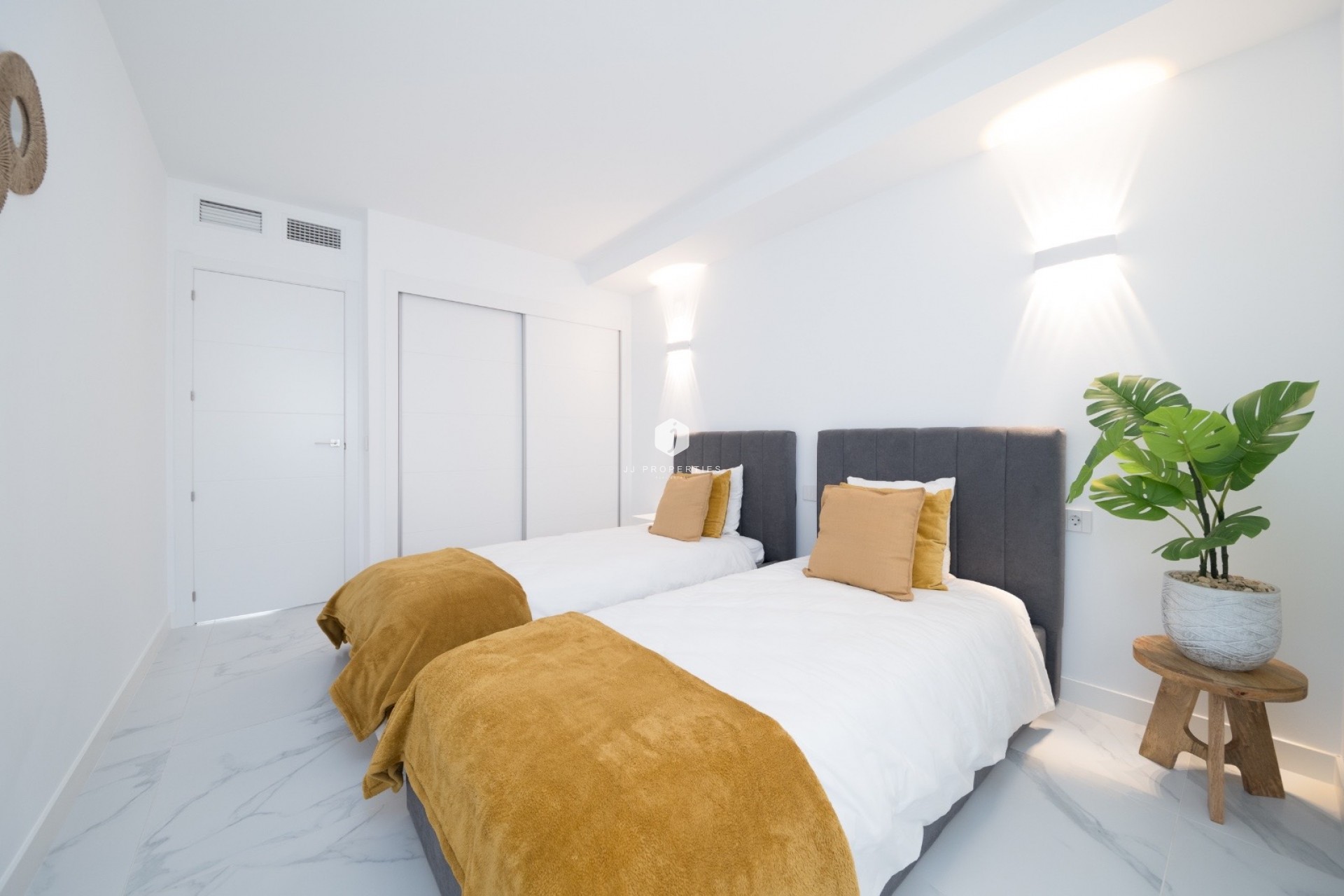 Resale - Apartment / flat -
Torrevieja - Costa Blanca