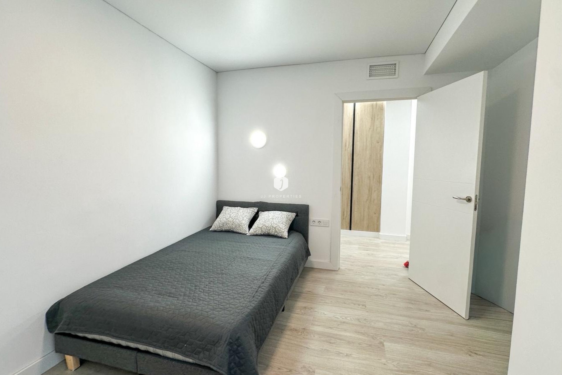Resale - Apartment / flat -
Torrevieja - Costa Blanca