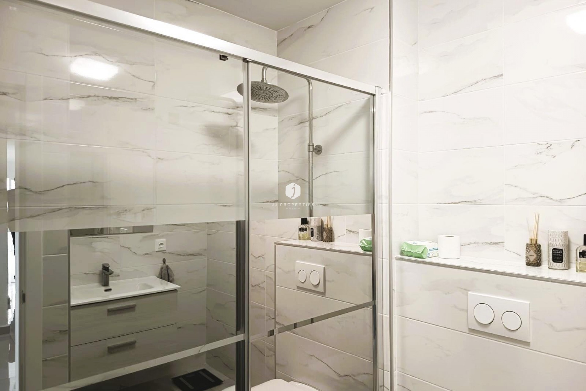 Resale - Apartment / flat -
Torrevieja - Costa Blanca