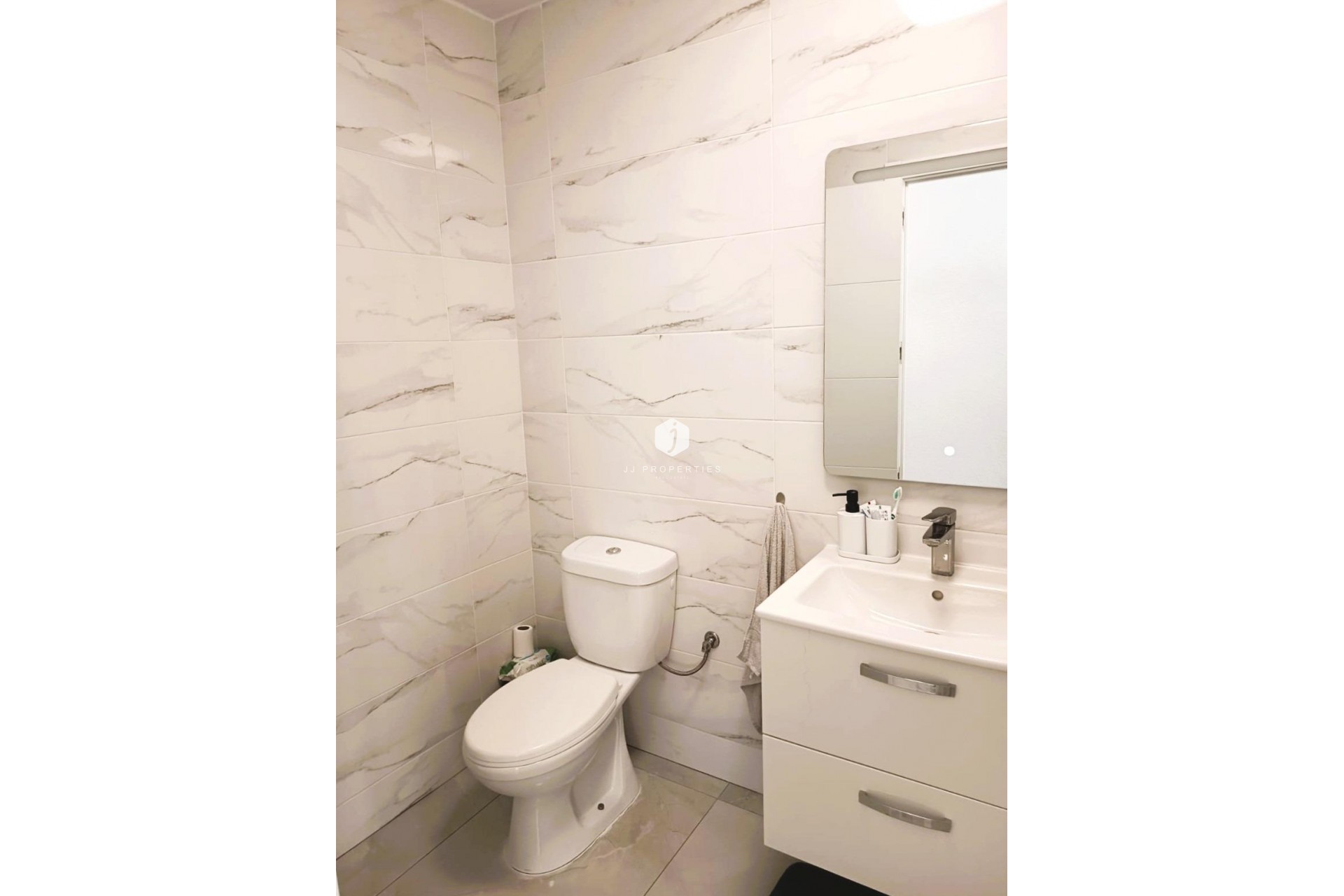 Resale - Apartment / flat -
Torrevieja - Costa Blanca
