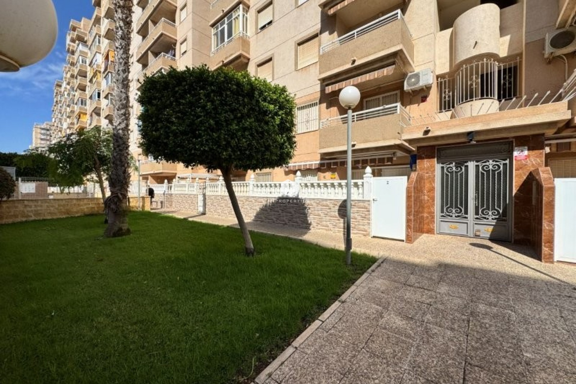 Resale - Apartment / flat -
Torrevieja - Costa Blanca