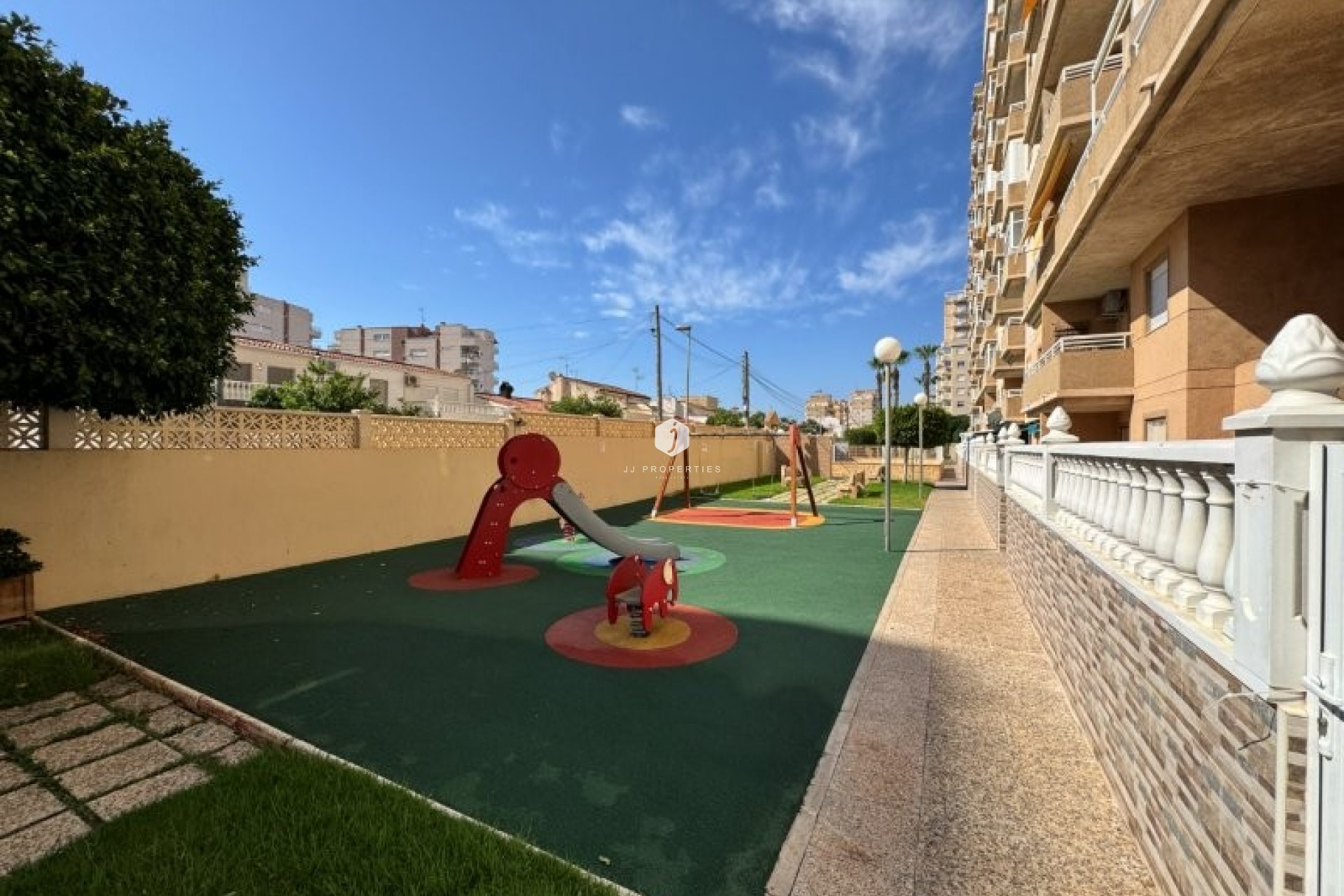 Resale - Apartment / flat -
Torrevieja - Costa Blanca