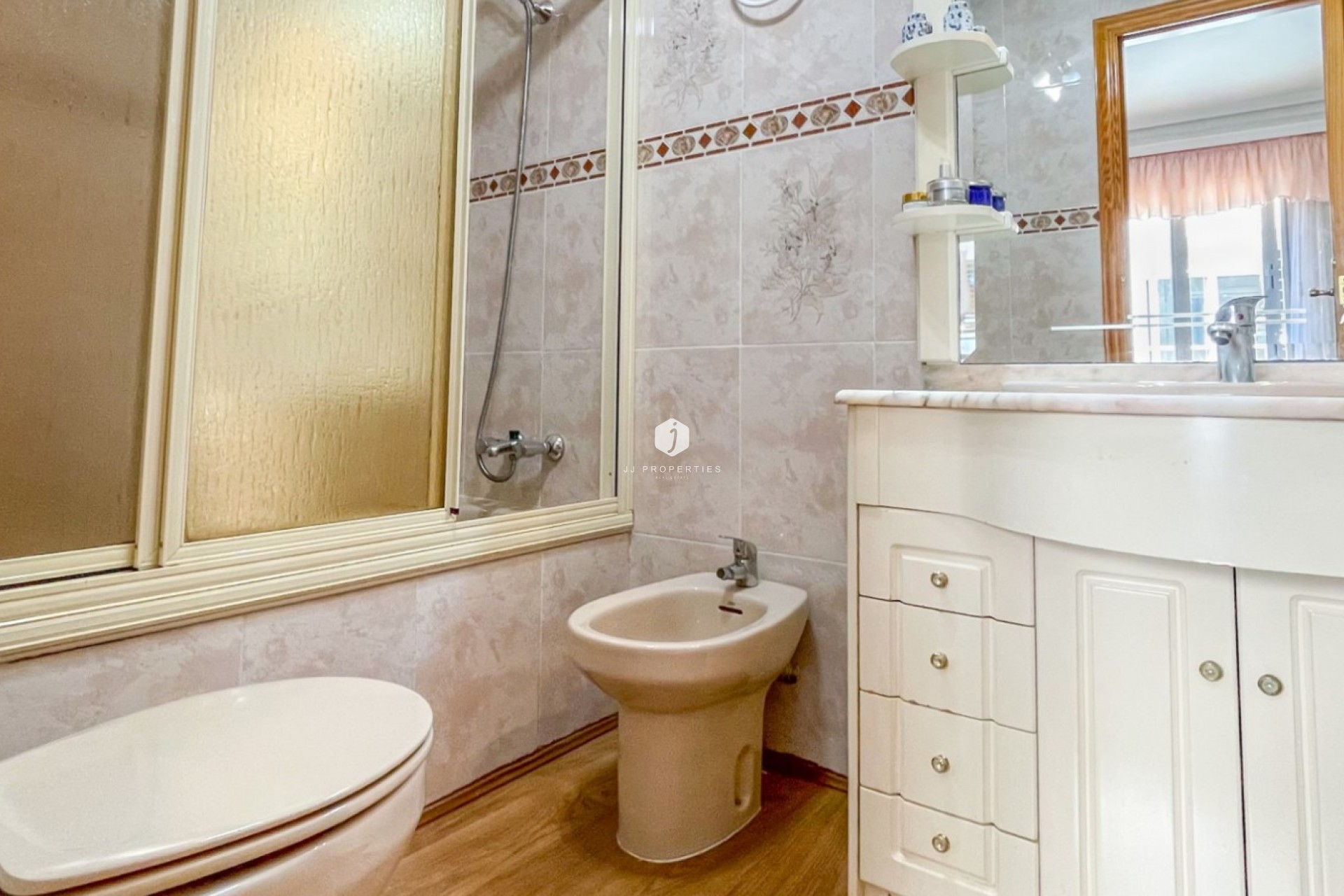 Resale - Apartment / flat -
Torrevieja - Costa Blanca