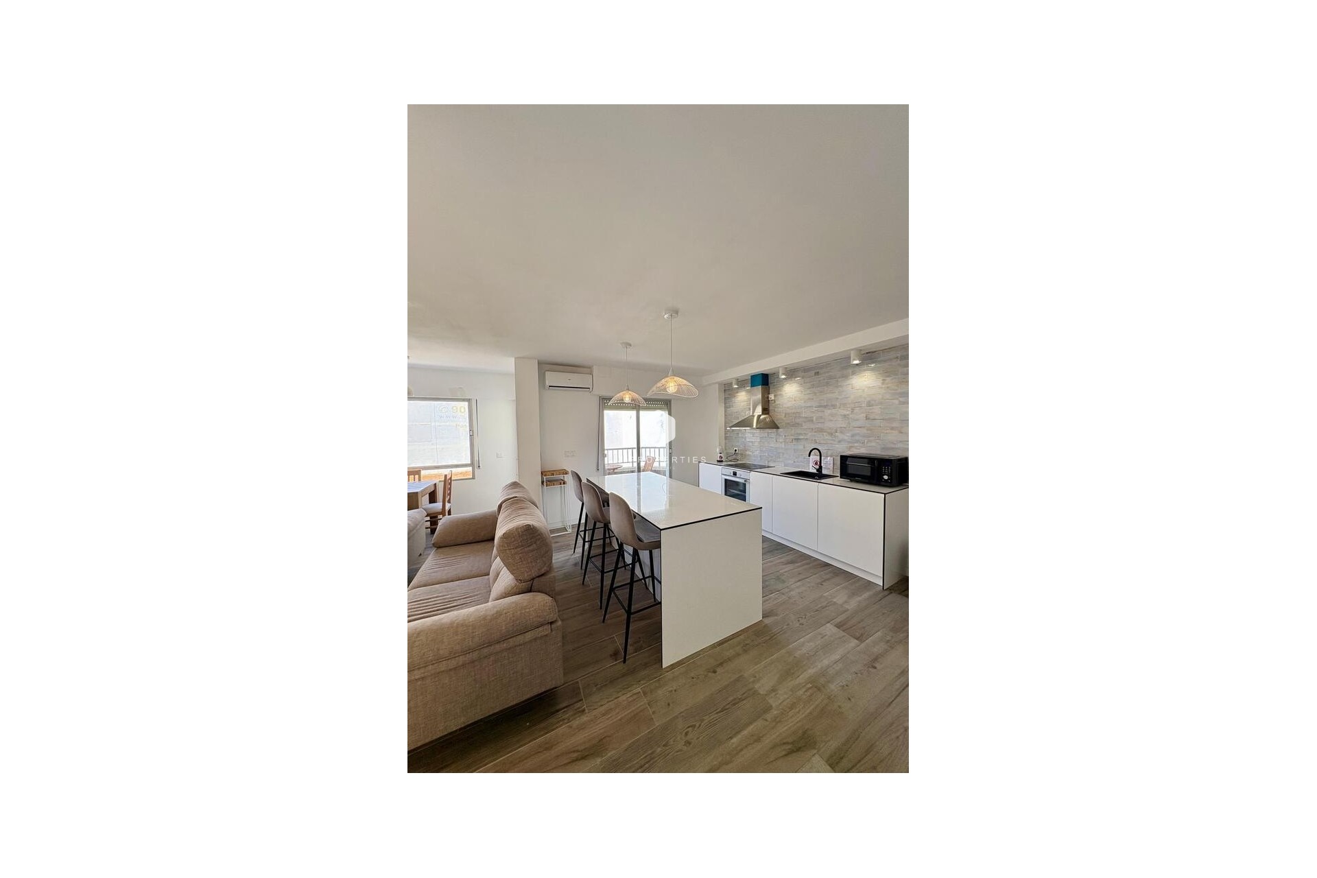 Resale - Apartment / flat -
Torrevieja - Costa Blanca