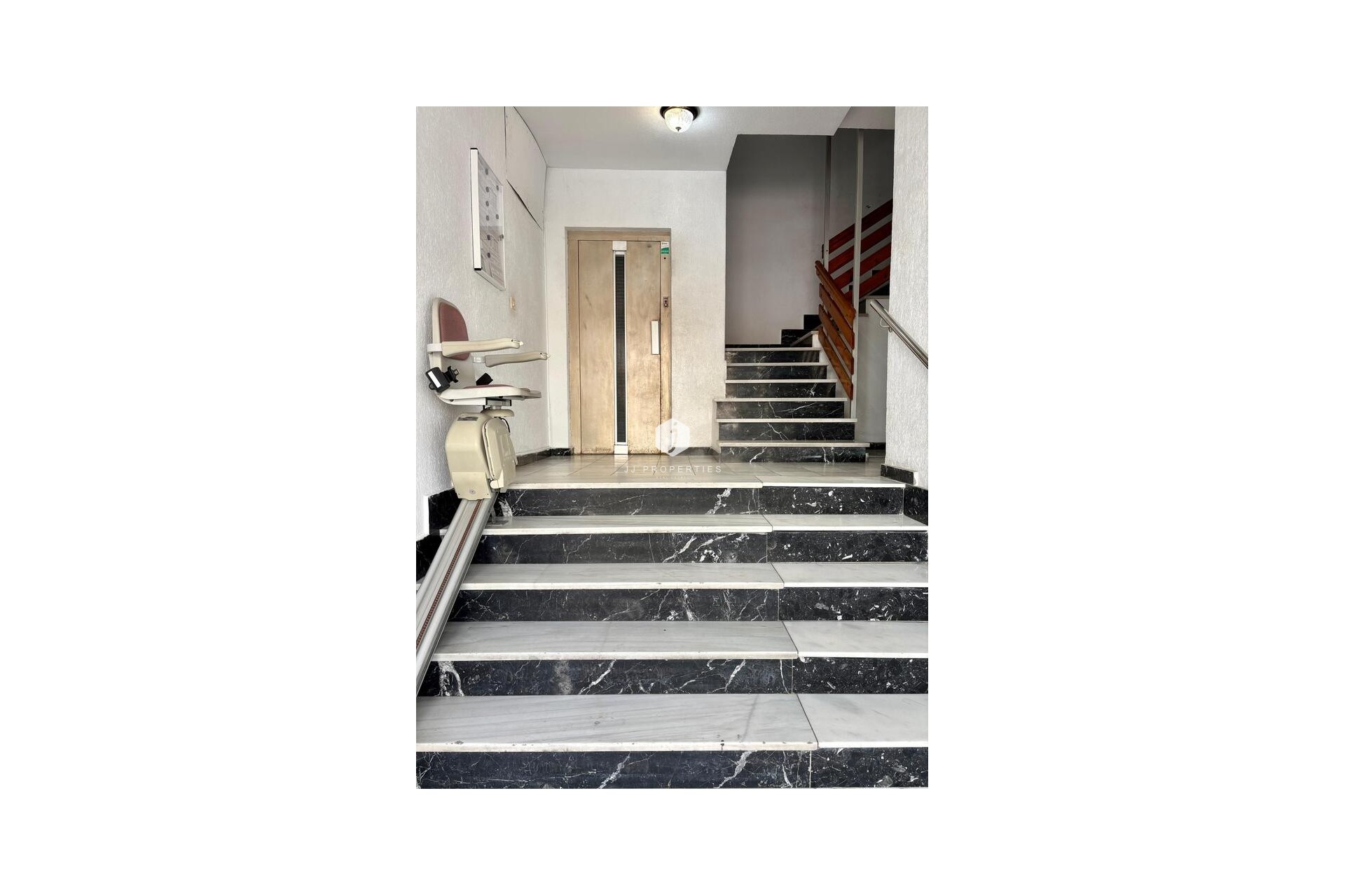 Resale - Apartment / flat -
Torrevieja - Costa Blanca