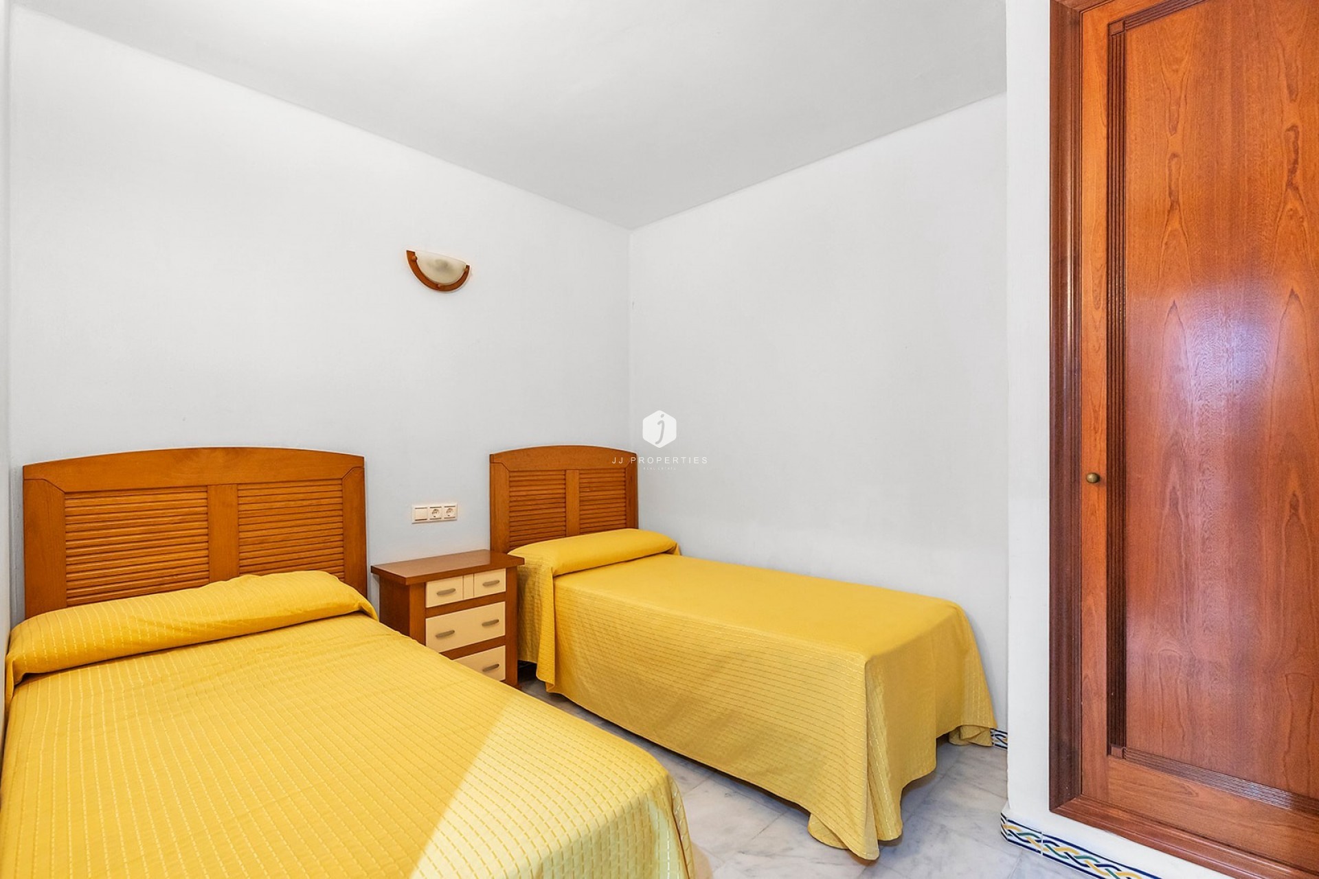 Resale - Apartment / flat -
Torrevieja - Costa Blanca