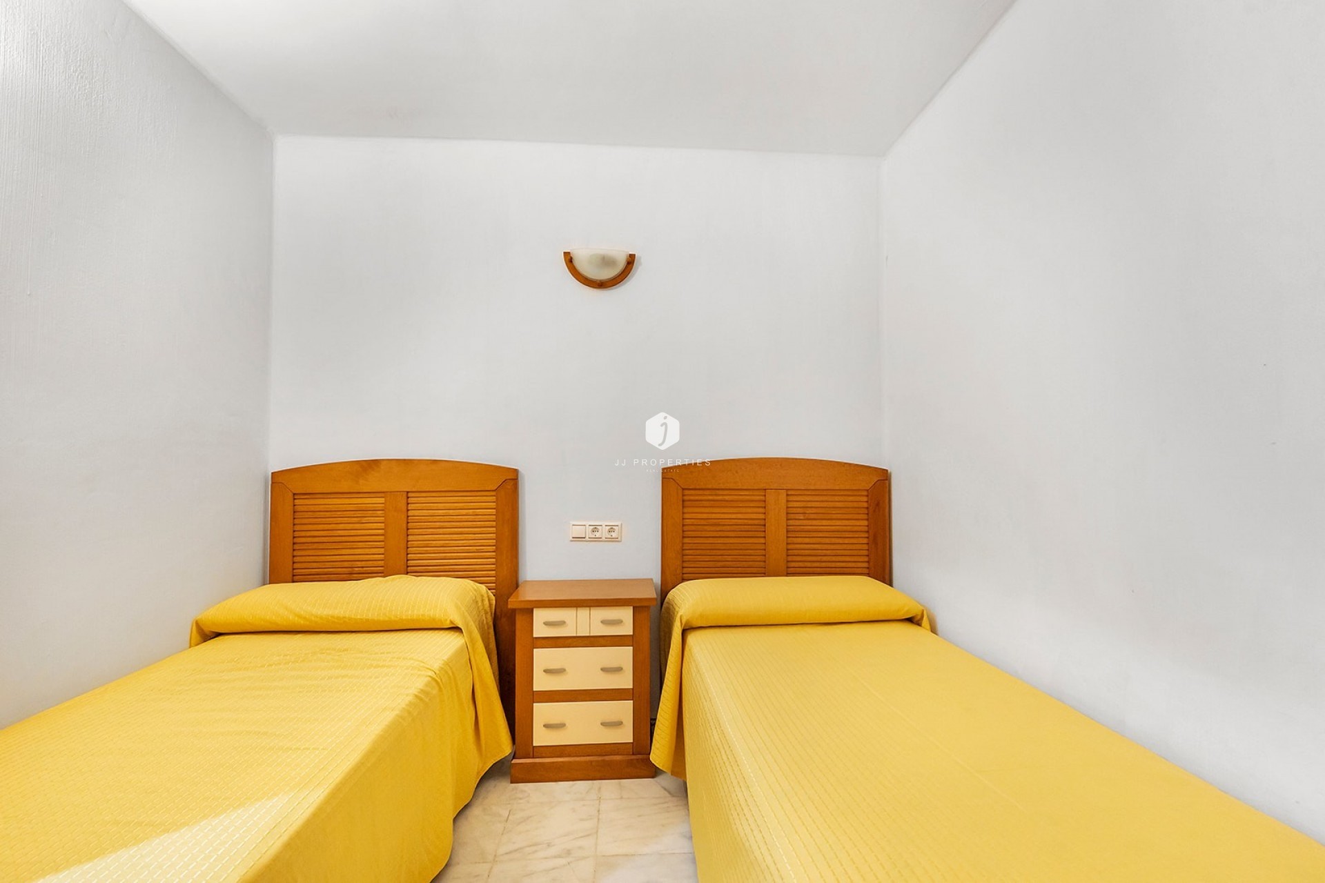 Resale - Apartment / flat -
Torrevieja - Costa Blanca