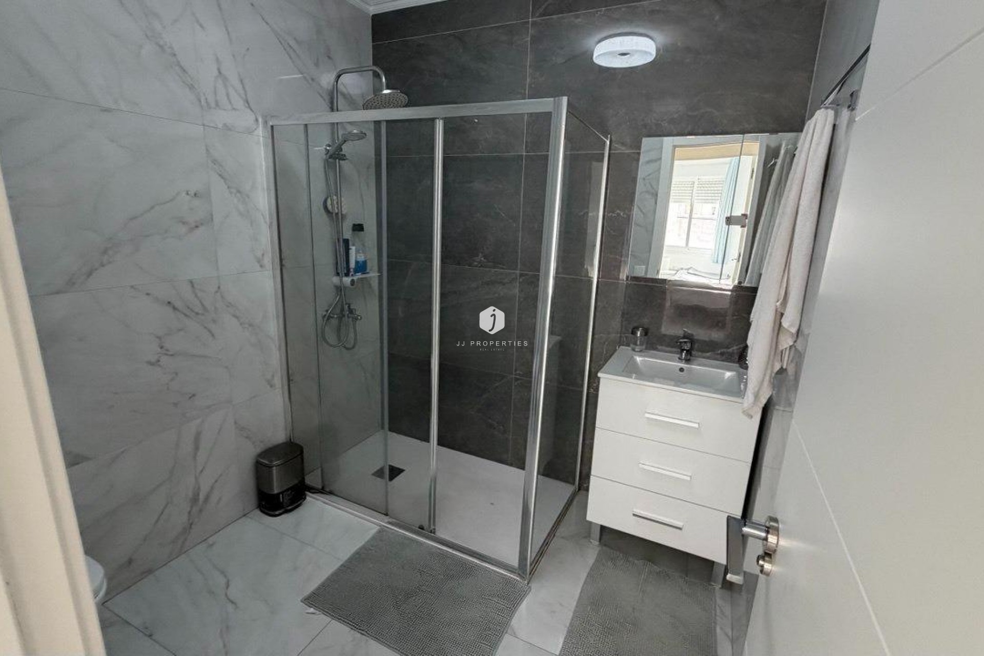 Resale - Apartment / flat -
Torrevieja - Curva Del Palangre